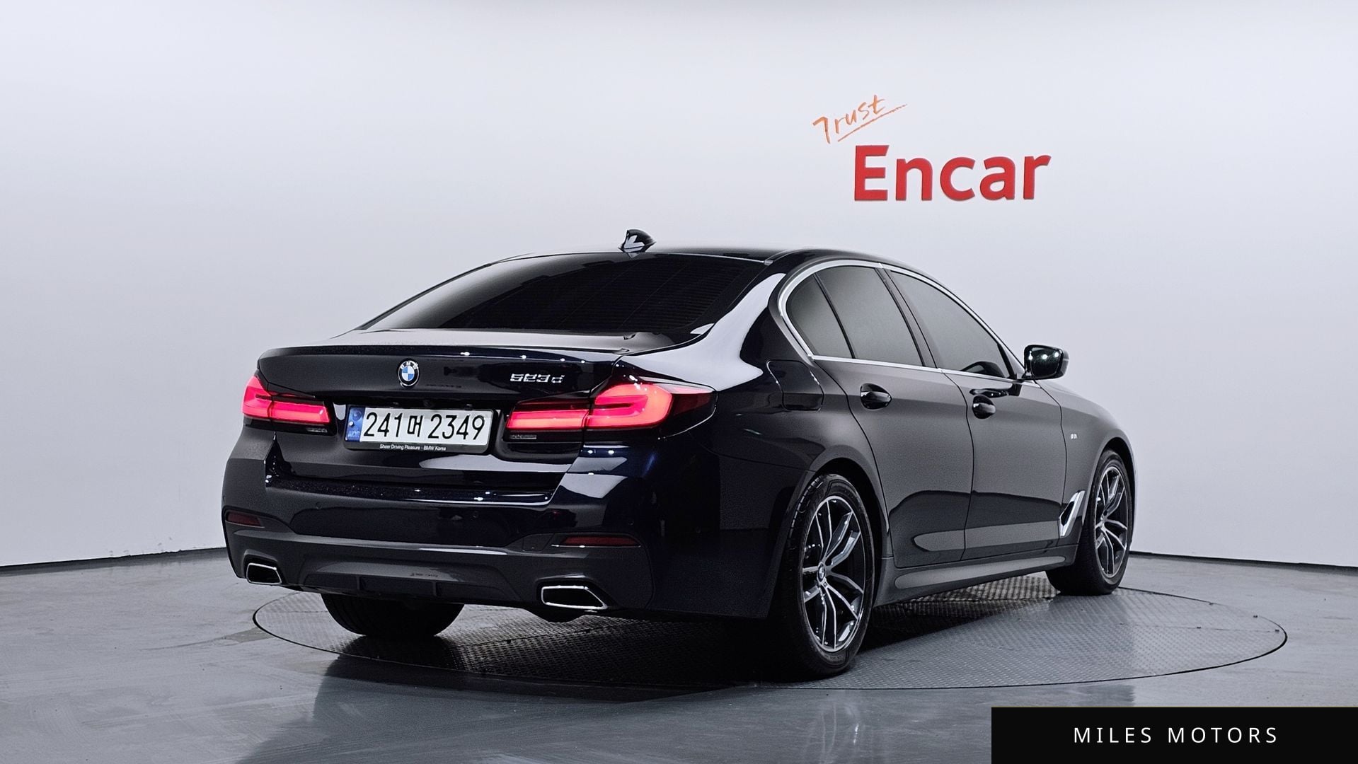BMW 5시리즈 (G30) 2021 — миниатюра 2