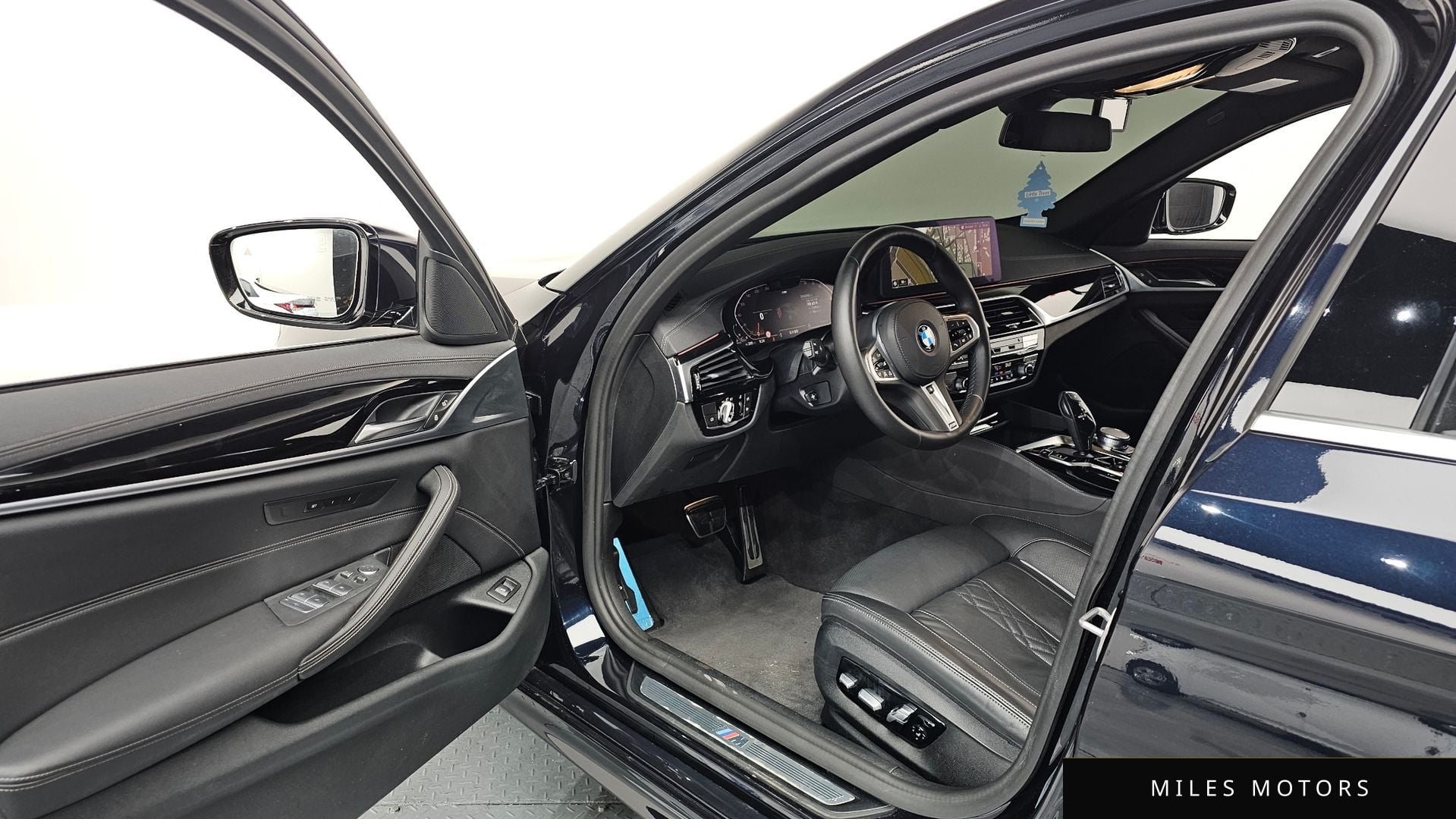 BMW 5시리즈 (G30) 2021 — миниатюра 10