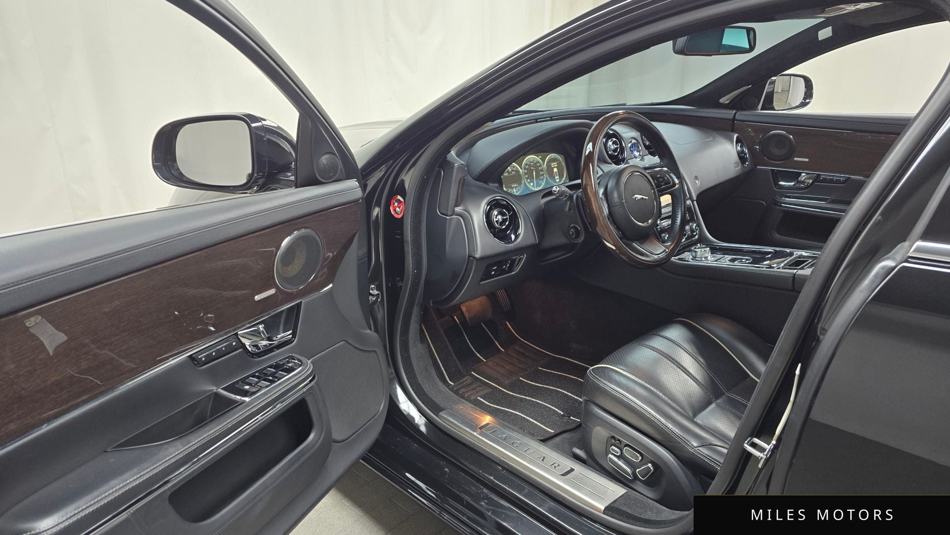 Jaguar All New XJ 2011 — миниатюра 8
