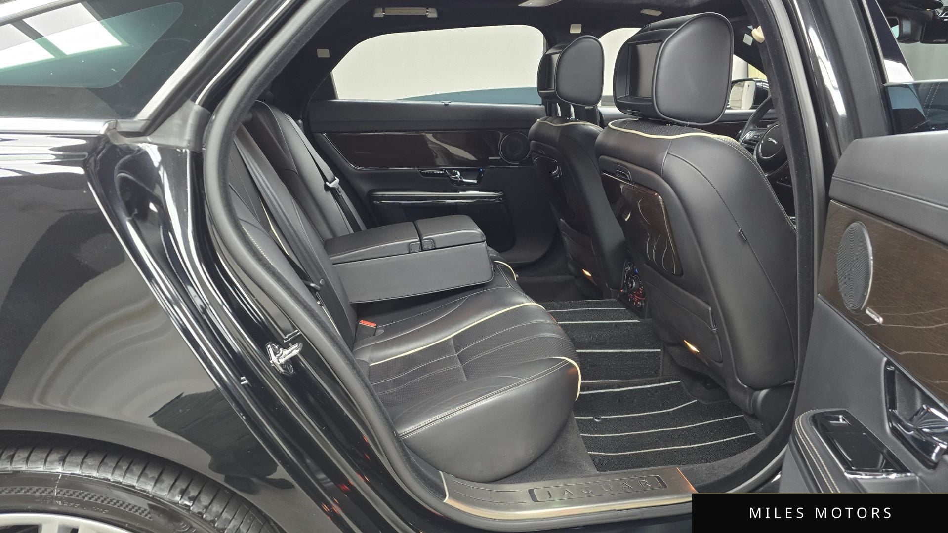 Jaguar All New XJ 2011 — миниатюра 12