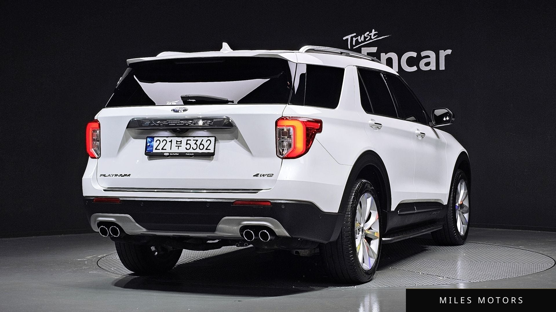 Ford Explorer 2022 — миниатюра 3