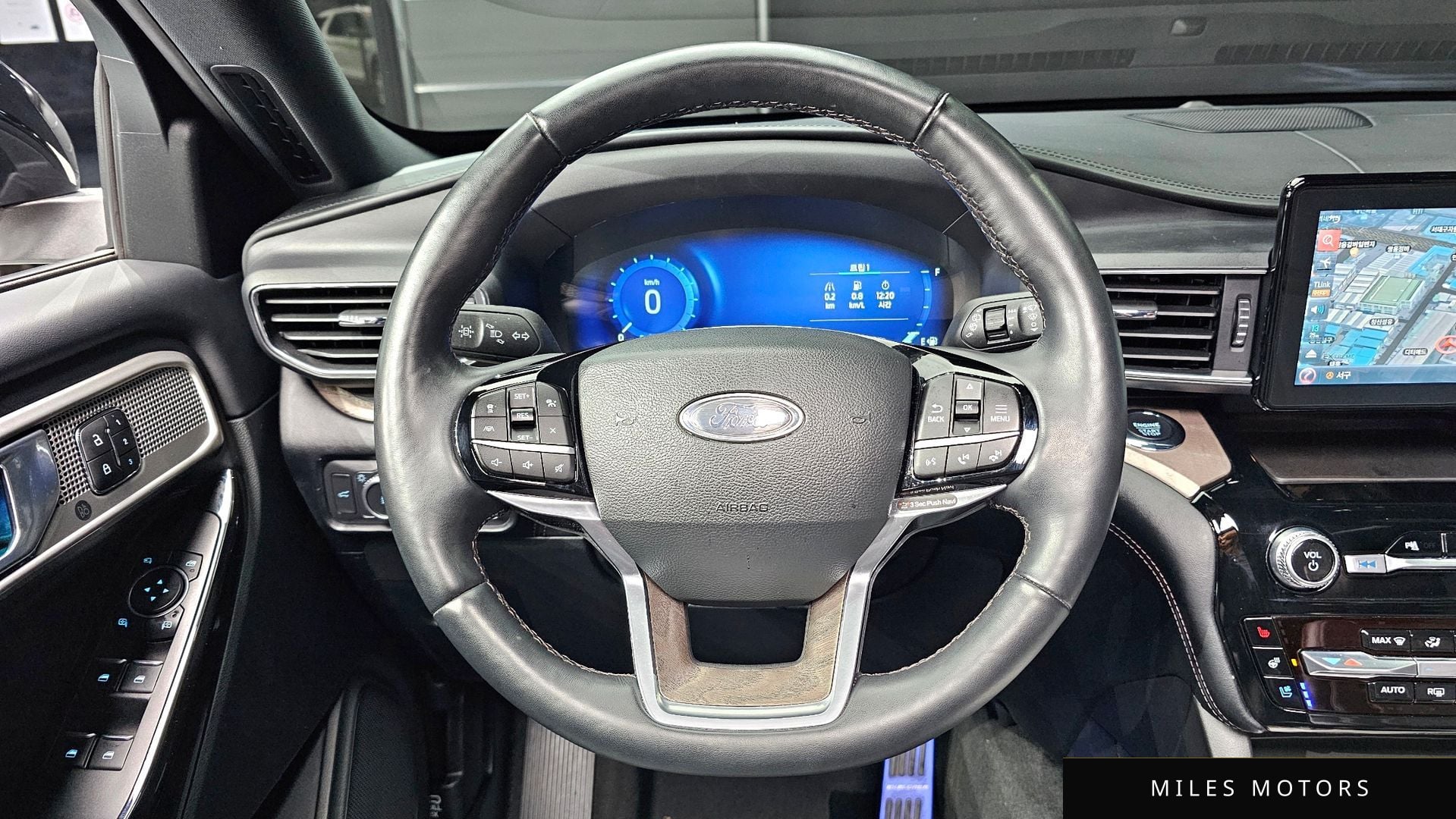 Ford Explorer 2022 — миниатюра 5