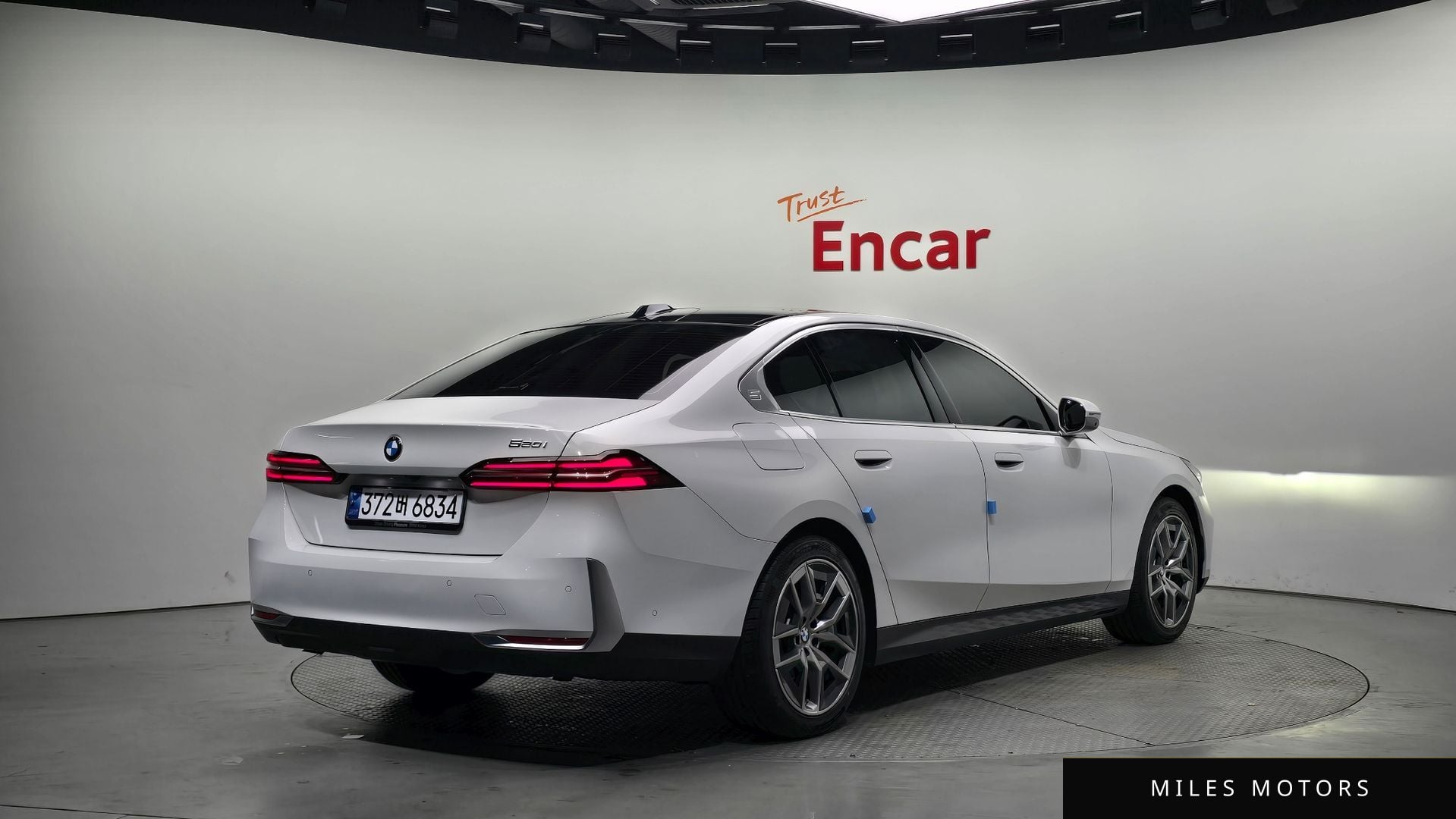 BMW 5 Series (G60) 2024 — миниатюра 2