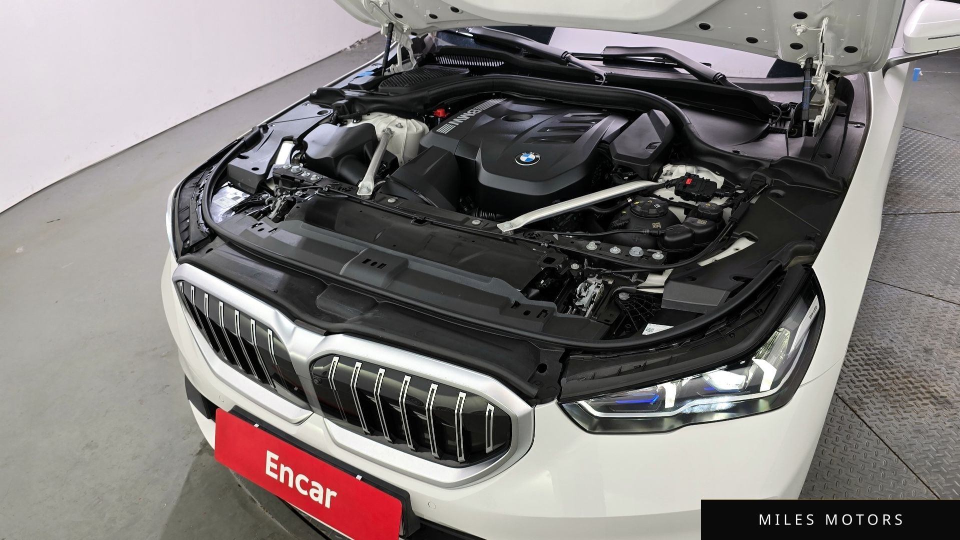 BMW 5 Series (G60) 2024 — миниатюра 6