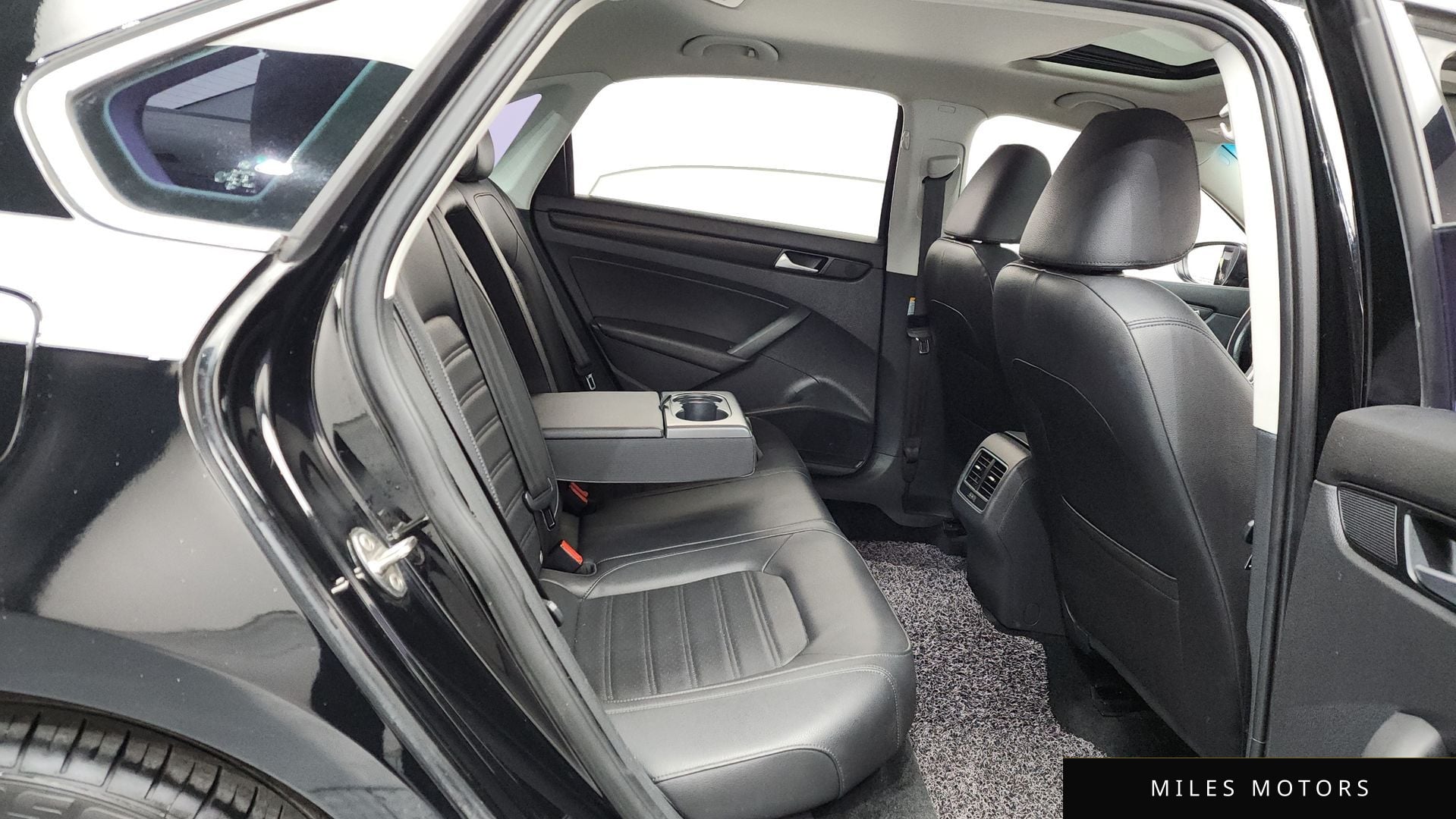 Volkswagen Passat 2015 — миниатюра 12