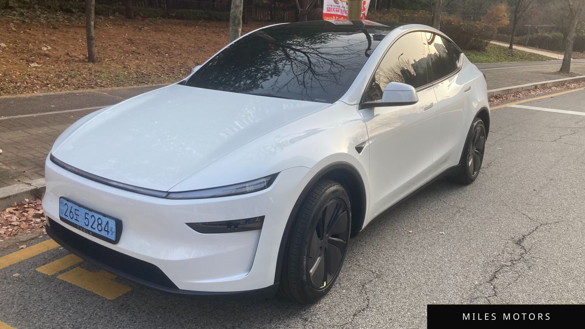 Tesla Model Y 2025 — миниатюра 3