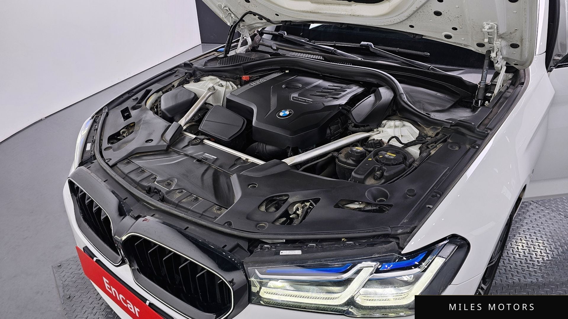 BMW 5 Series (G30) 2023 — миниатюра 6