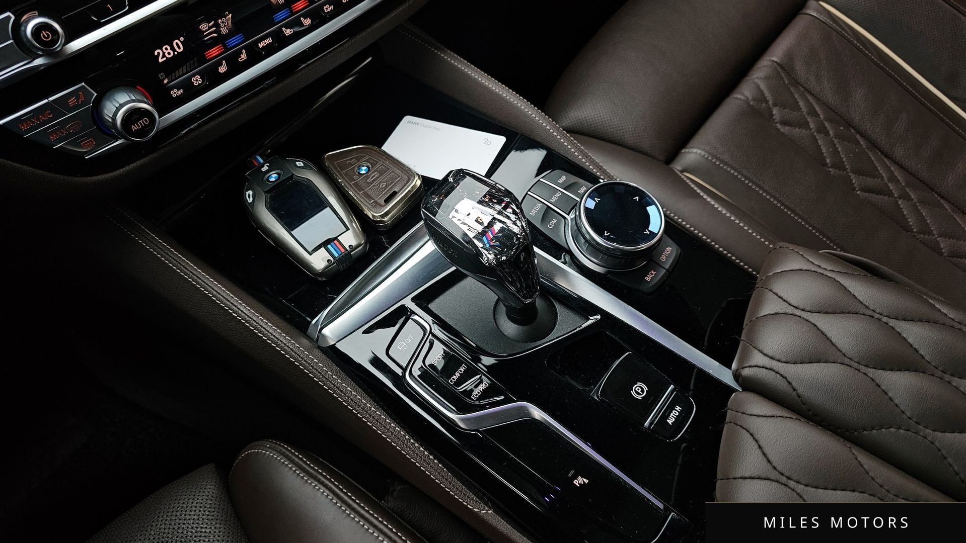 BMW 5 Series (G30) 2023 — миниатюра 9
