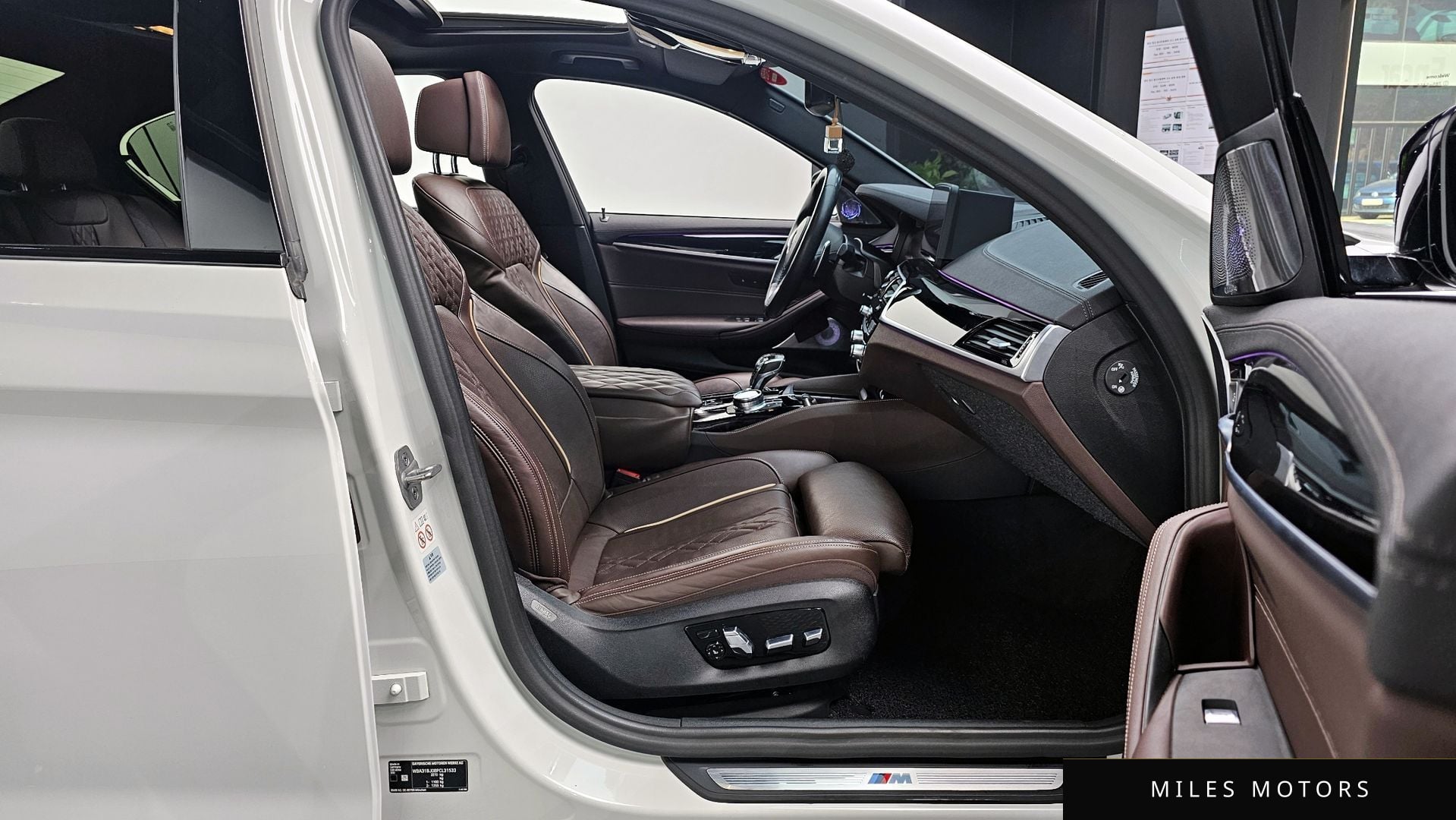 BMW 5 Series (G30) 2023 — миниатюра 10
