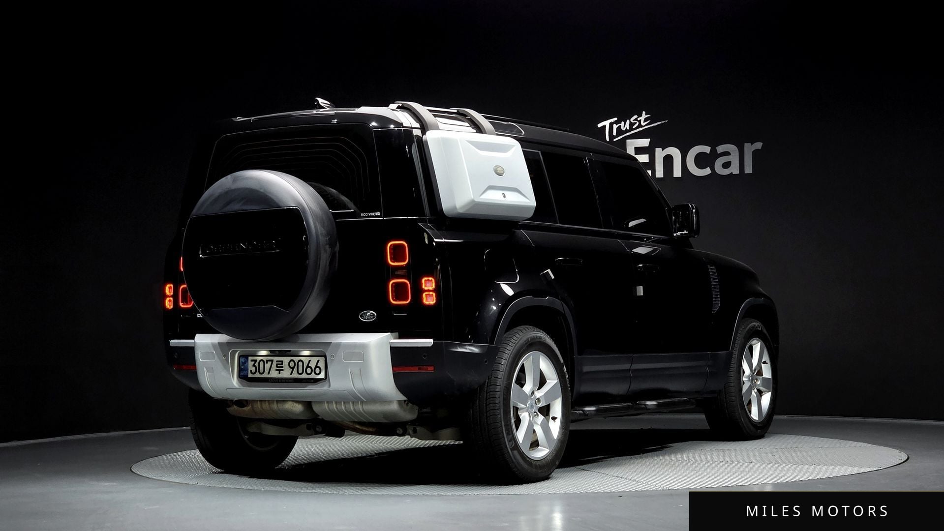 Land Rover Defender 2022 — миниатюра 2