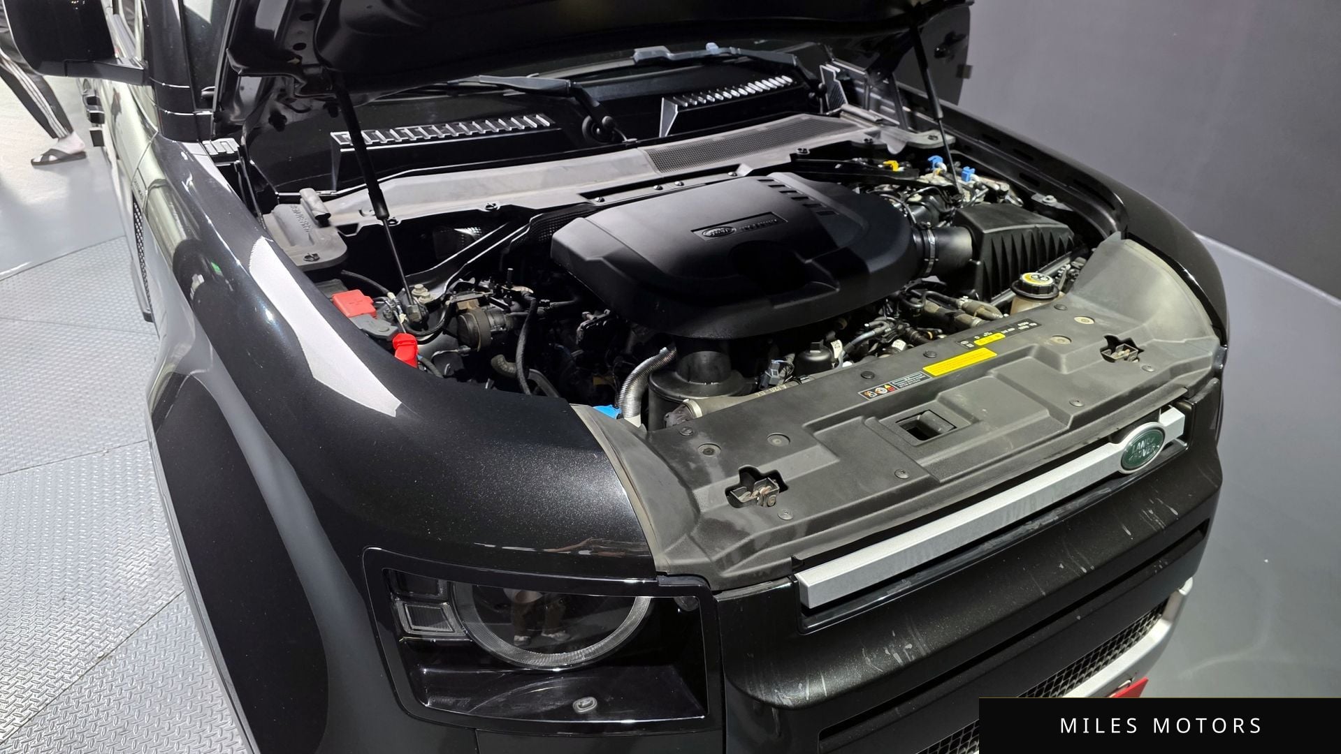 Land Rover Defender 2022 — миниатюра 6
