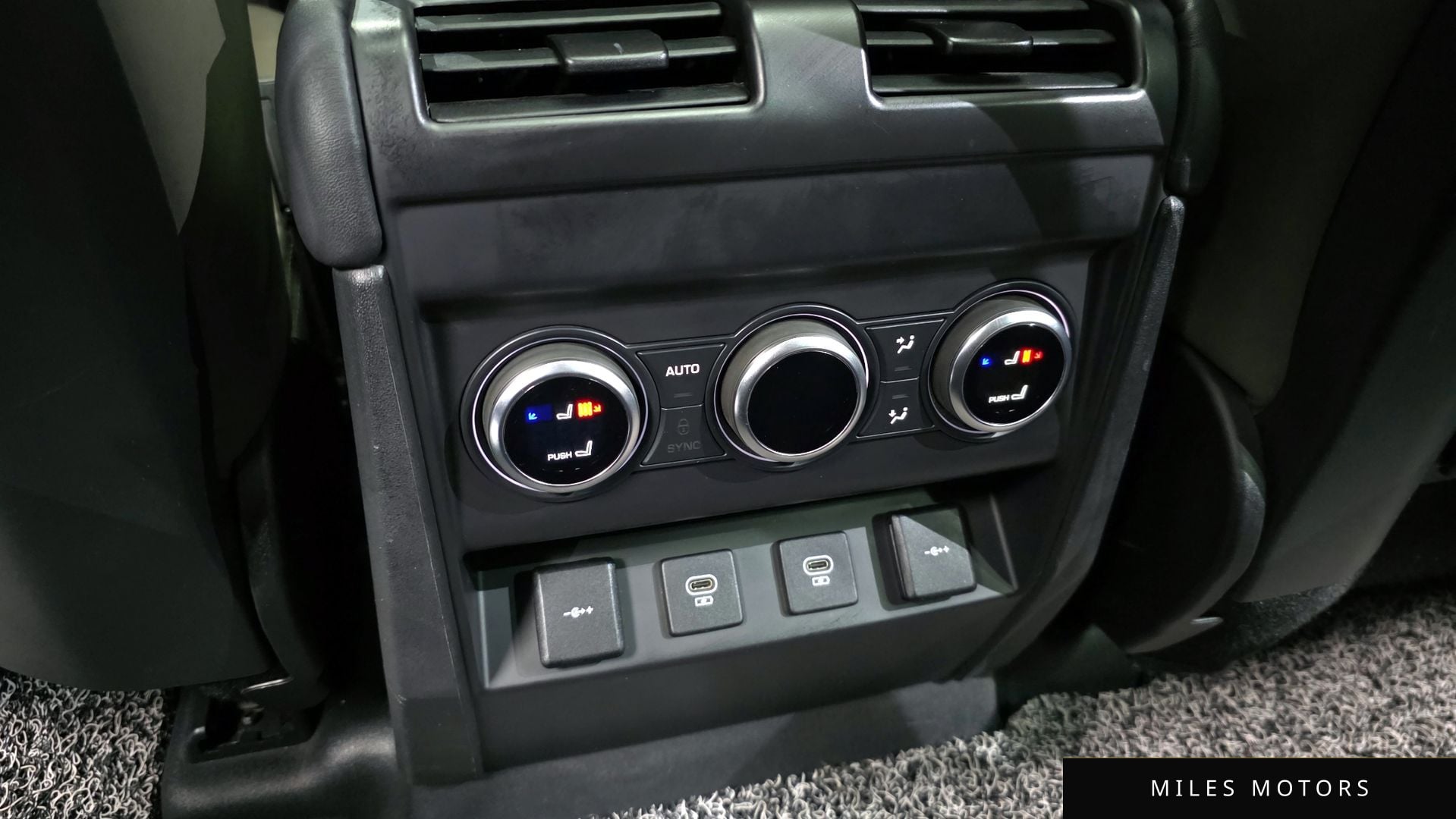 Land Rover Defender 2022 — миниатюра 19