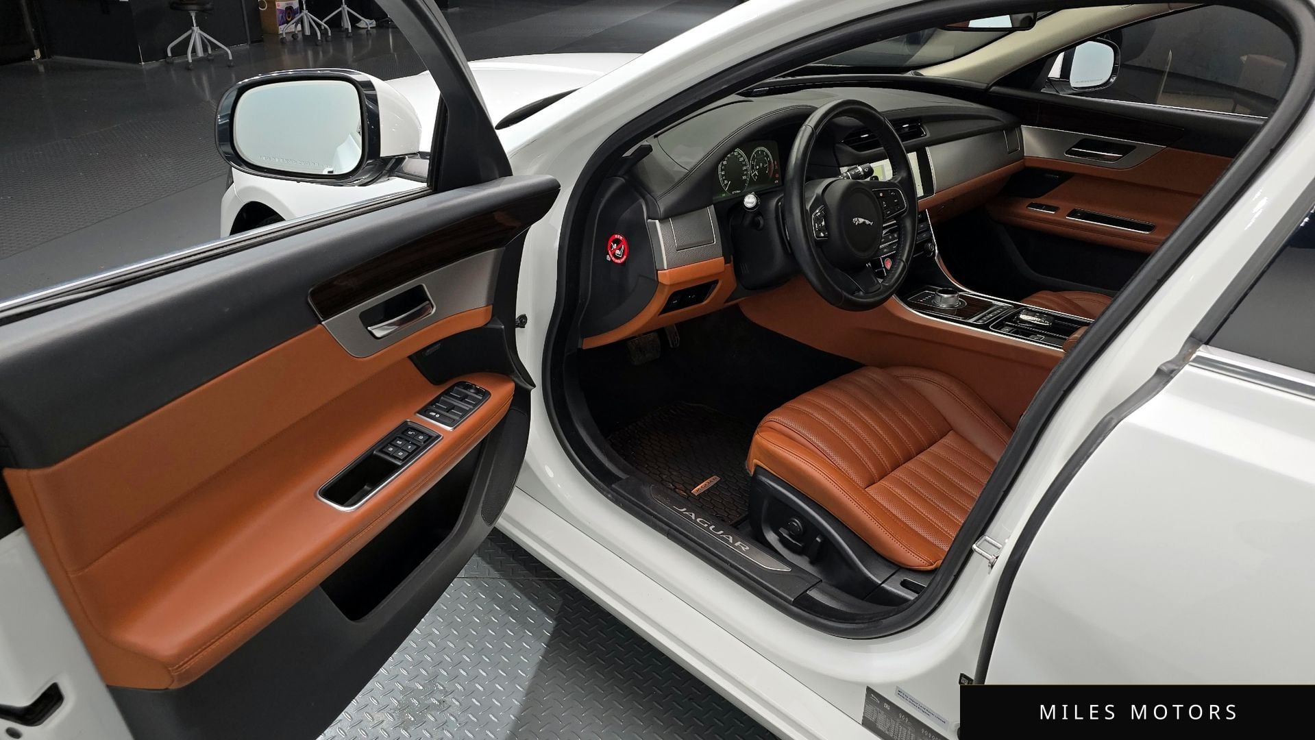Jaguar XF (X260) 2016 — миниатюра 10