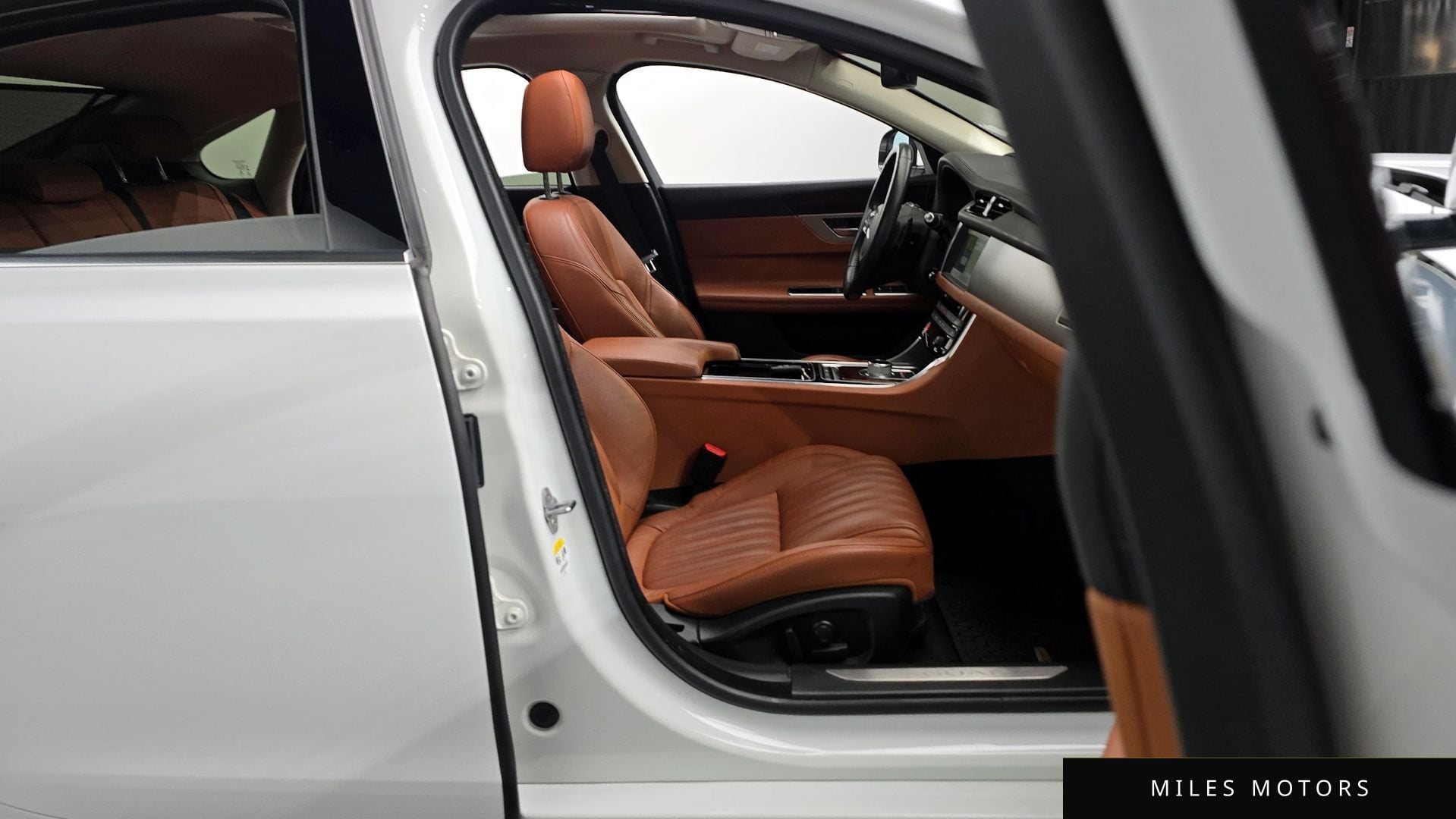 Jaguar XF (X260) 2016 — миниатюра 11