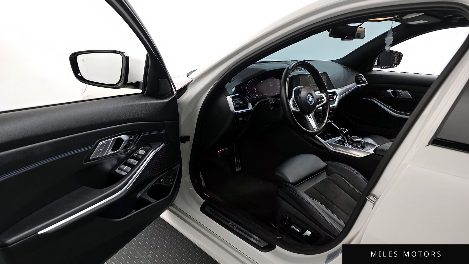 BMW 3 Series (G20) 2022 — миниатюра 10