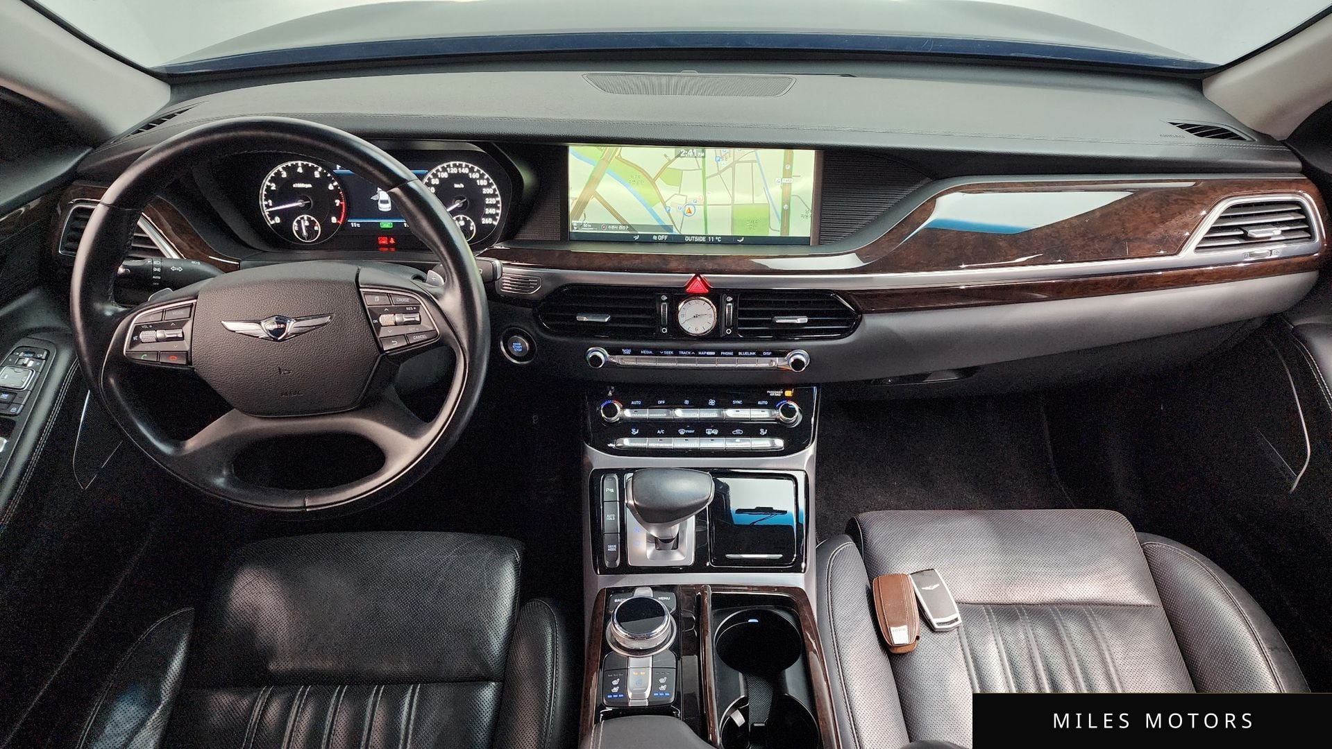 Genesis EQ900 2016 — миниатюра 7