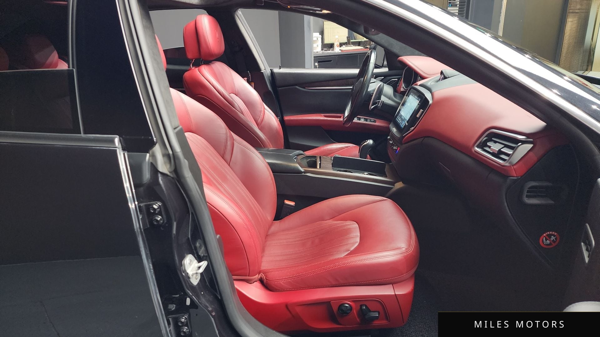 Maserati 기블리 2017 — миниатюра 11