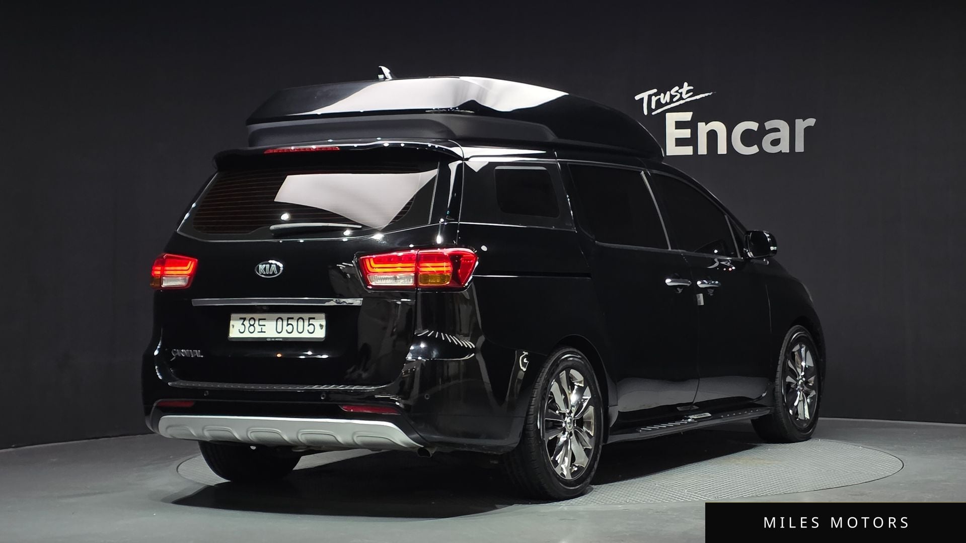 Kia Canival 2016 — миниатюра 2