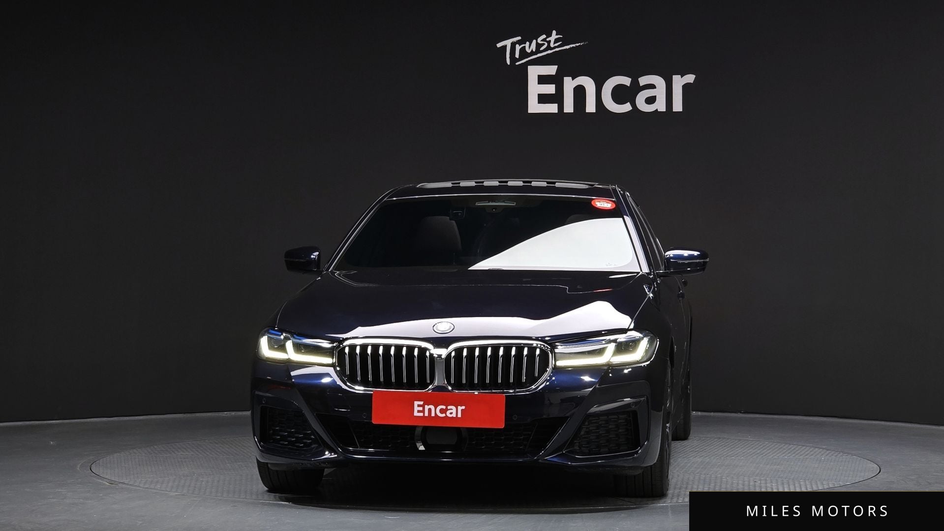 BMW 5 Series (G30) 2023 — миниатюра 3