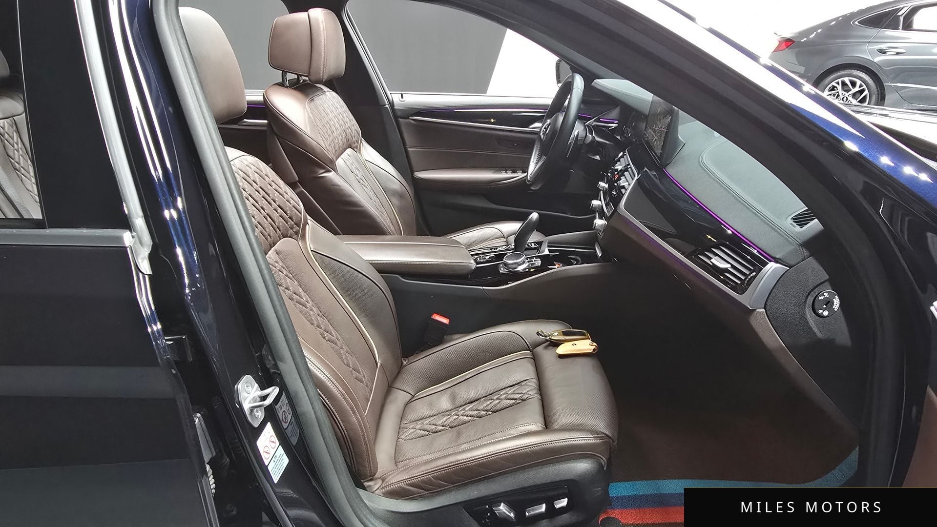 BMW 5 Series (G30) 2023 — миниатюра 10