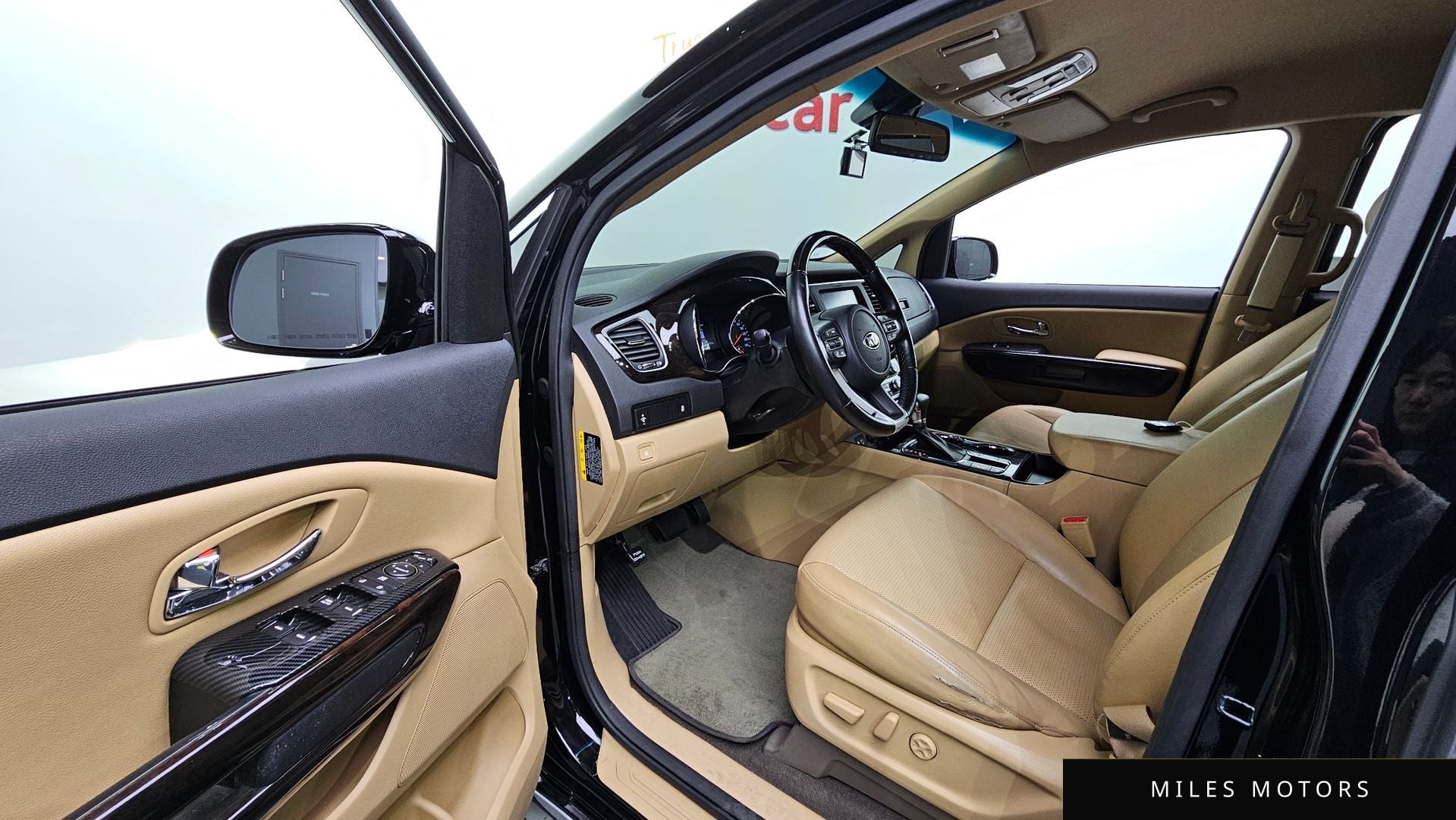 Kia Canival 2019 — миниатюра 10