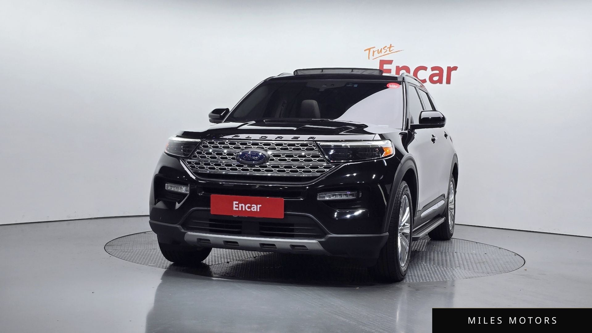 Ford Explorer 2023 — миниатюра 3