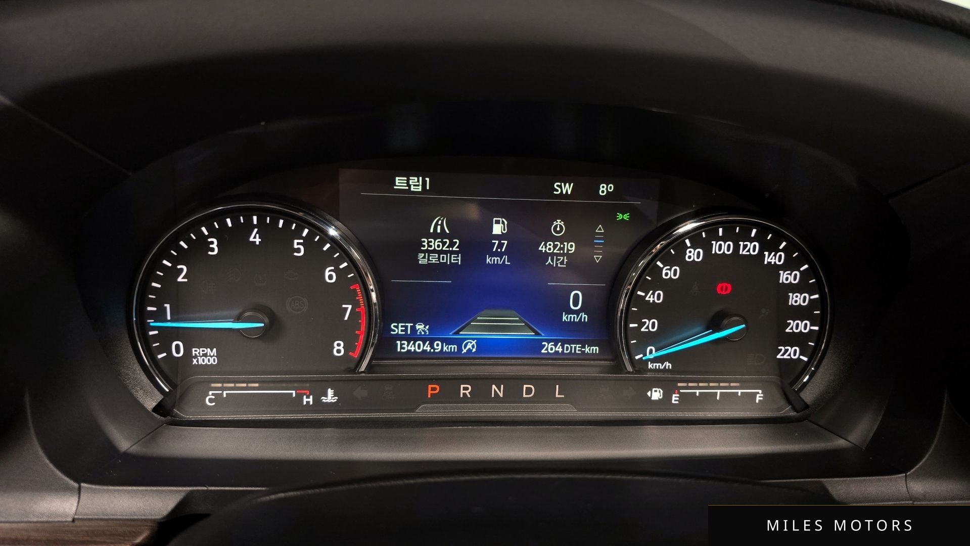 Ford Explorer 2023 — миниатюра 8