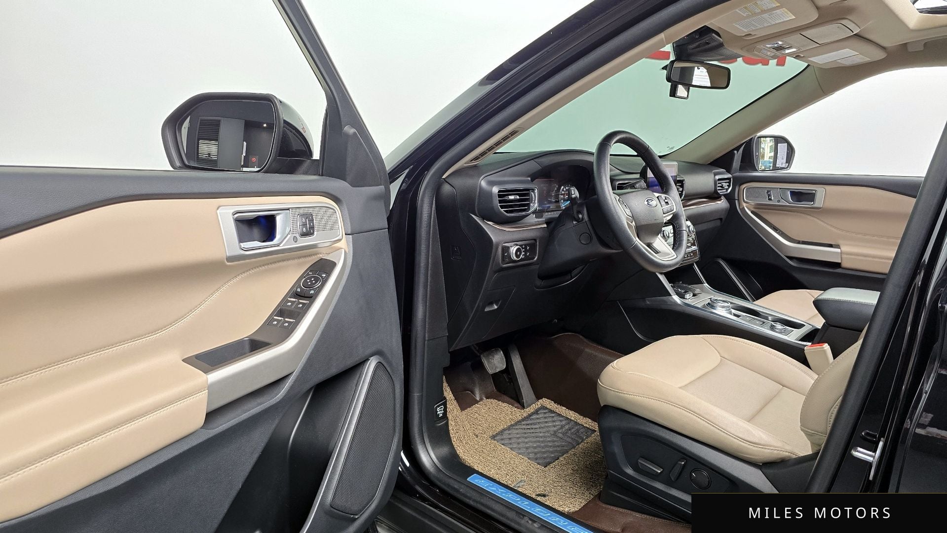Ford Explorer 2023 — миниатюра 11
