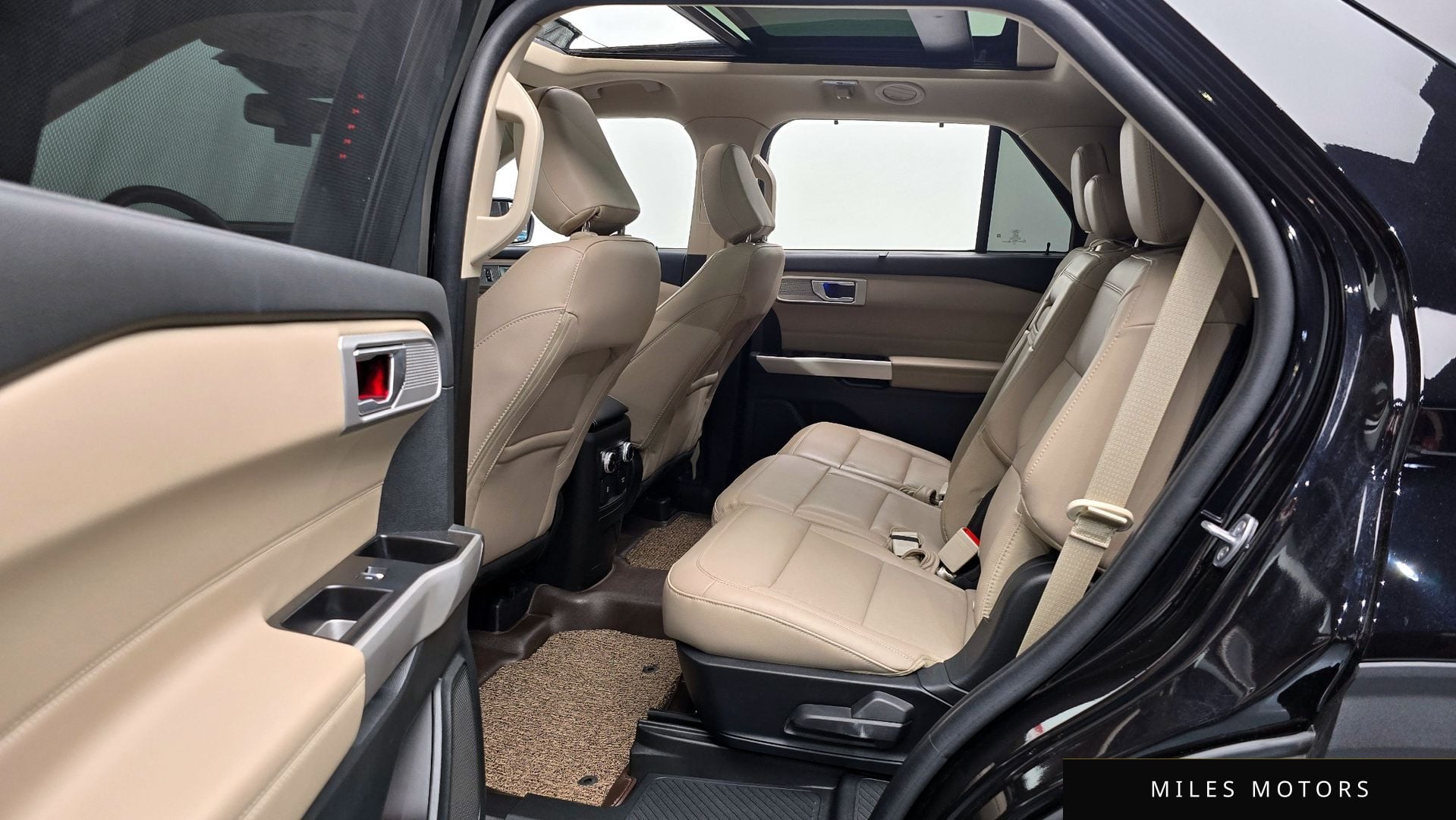 Ford Explorer 2023 — миниатюра 12