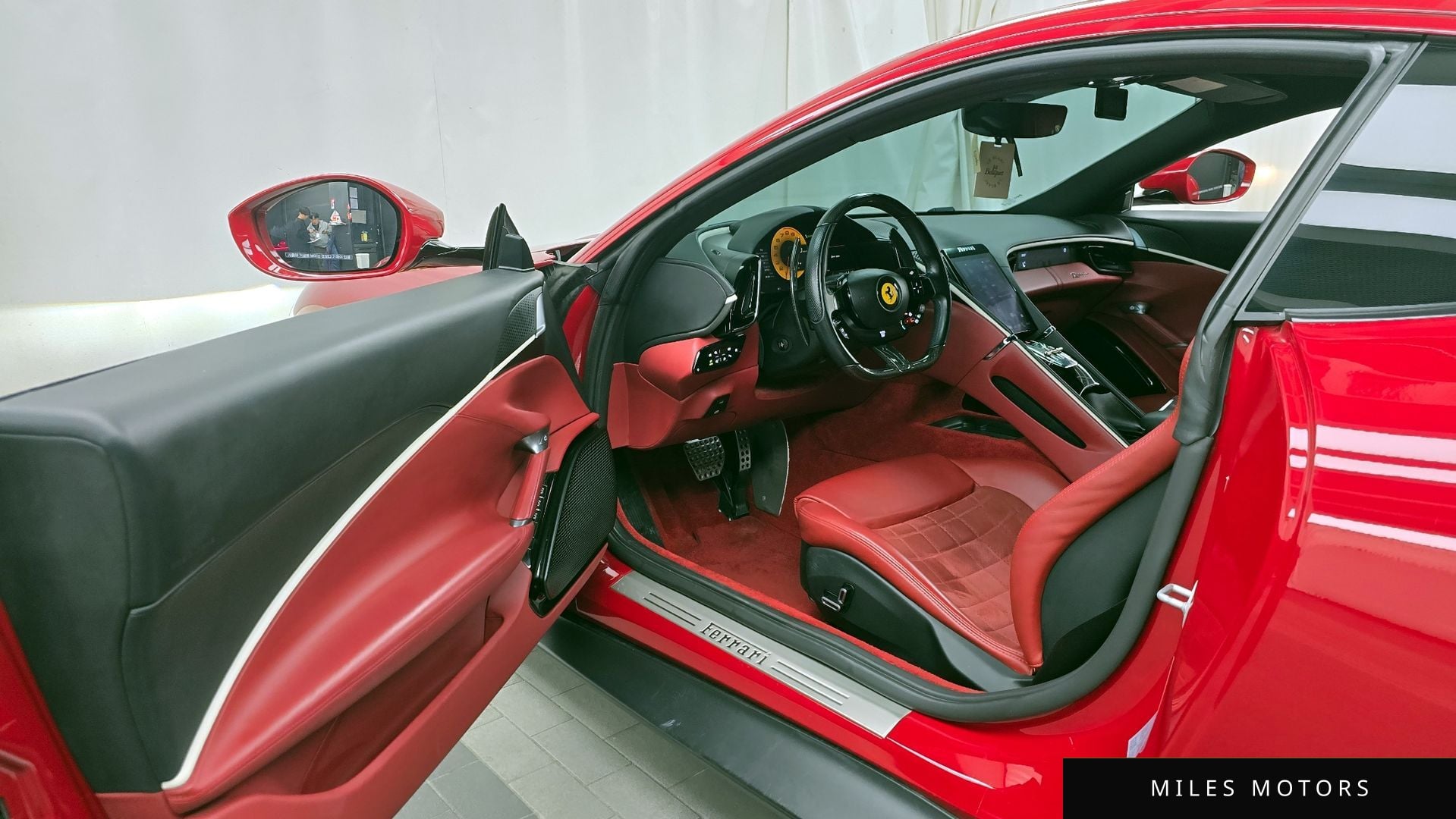 Ferrari 로마 2023 — миниатюра 10