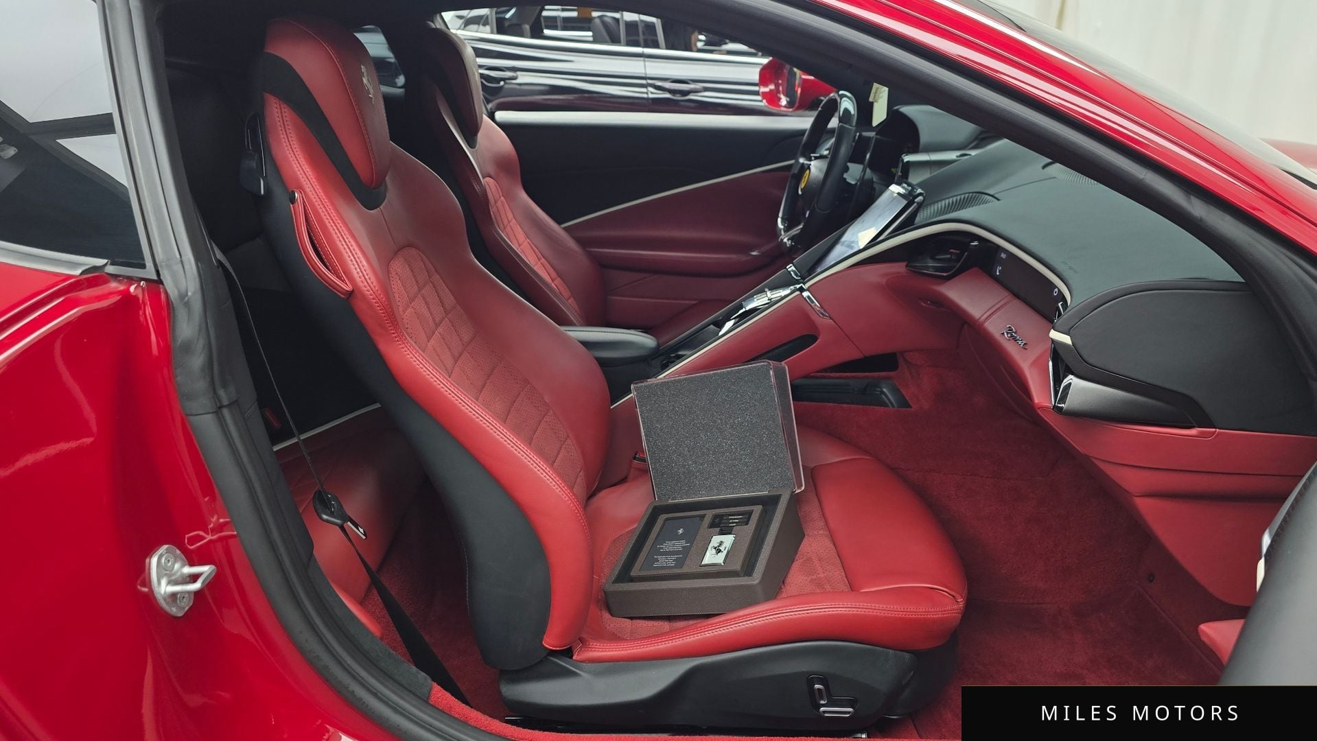 Ferrari 로마 2023 — миниатюра 11