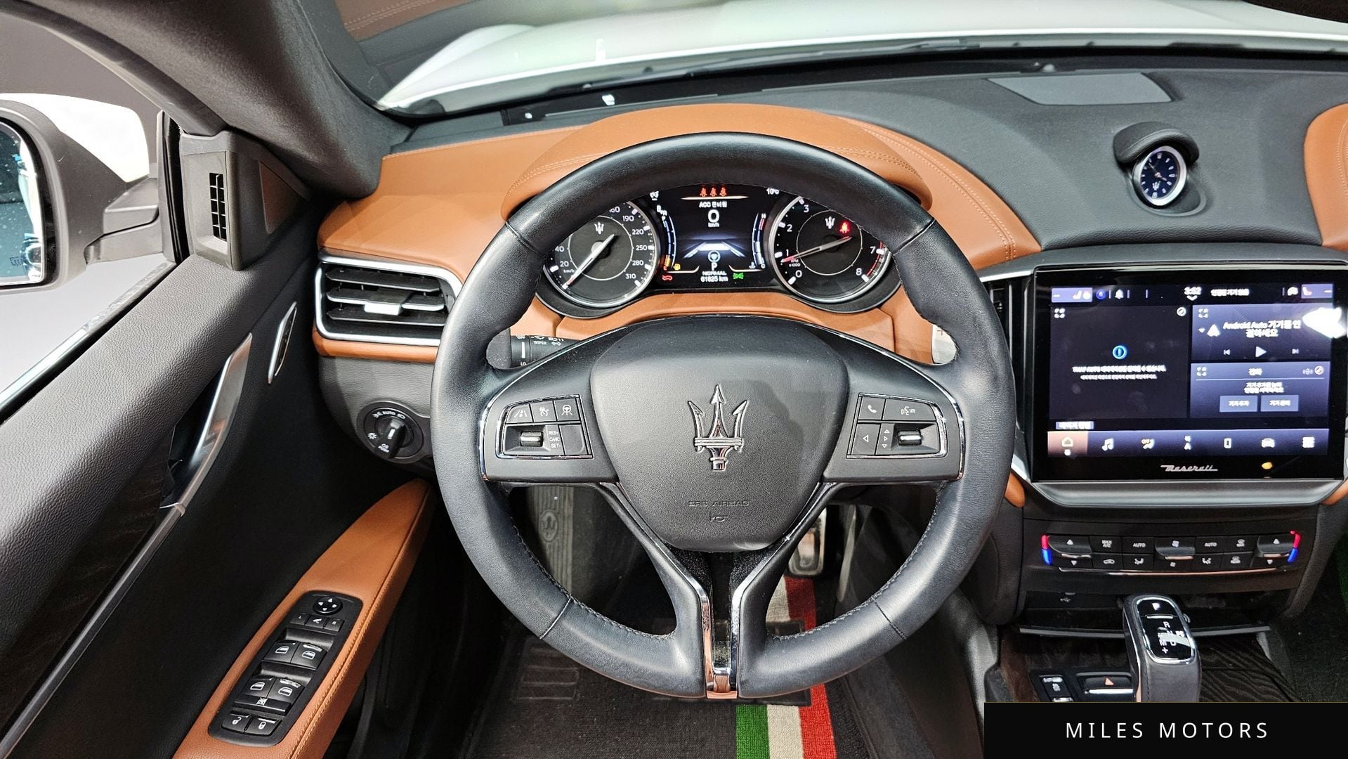 Maserati 기블리 2022 — миниатюра 13