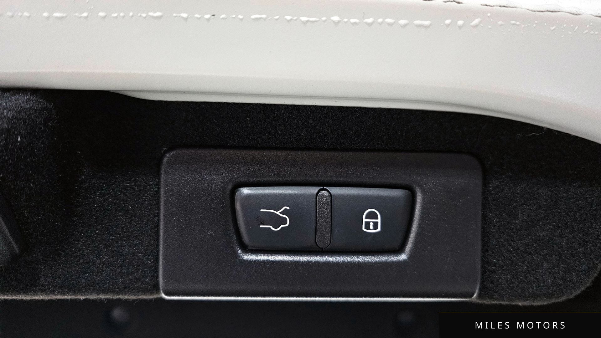Maserati 기블리 2022 — миниатюра 18
