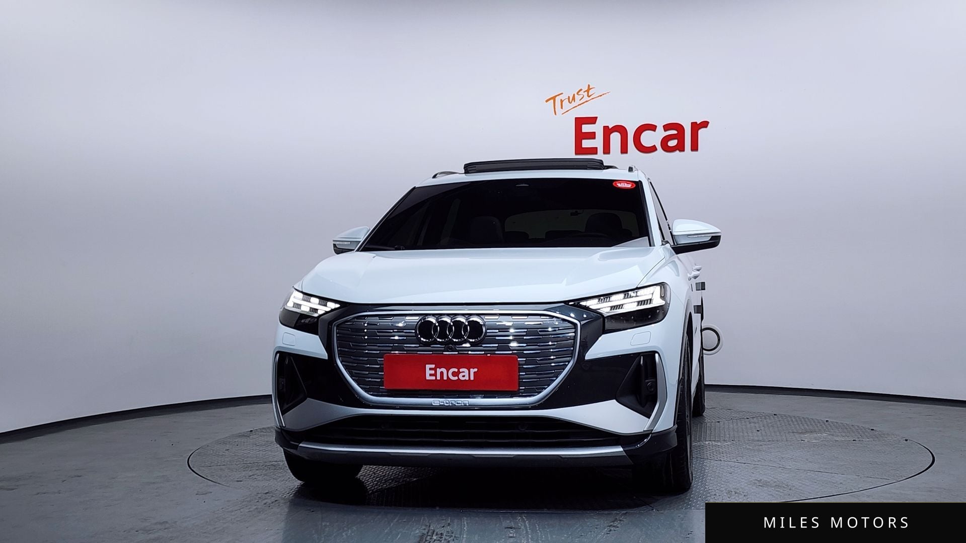 Audi Q4 e-tron 2023 — миниатюра 3