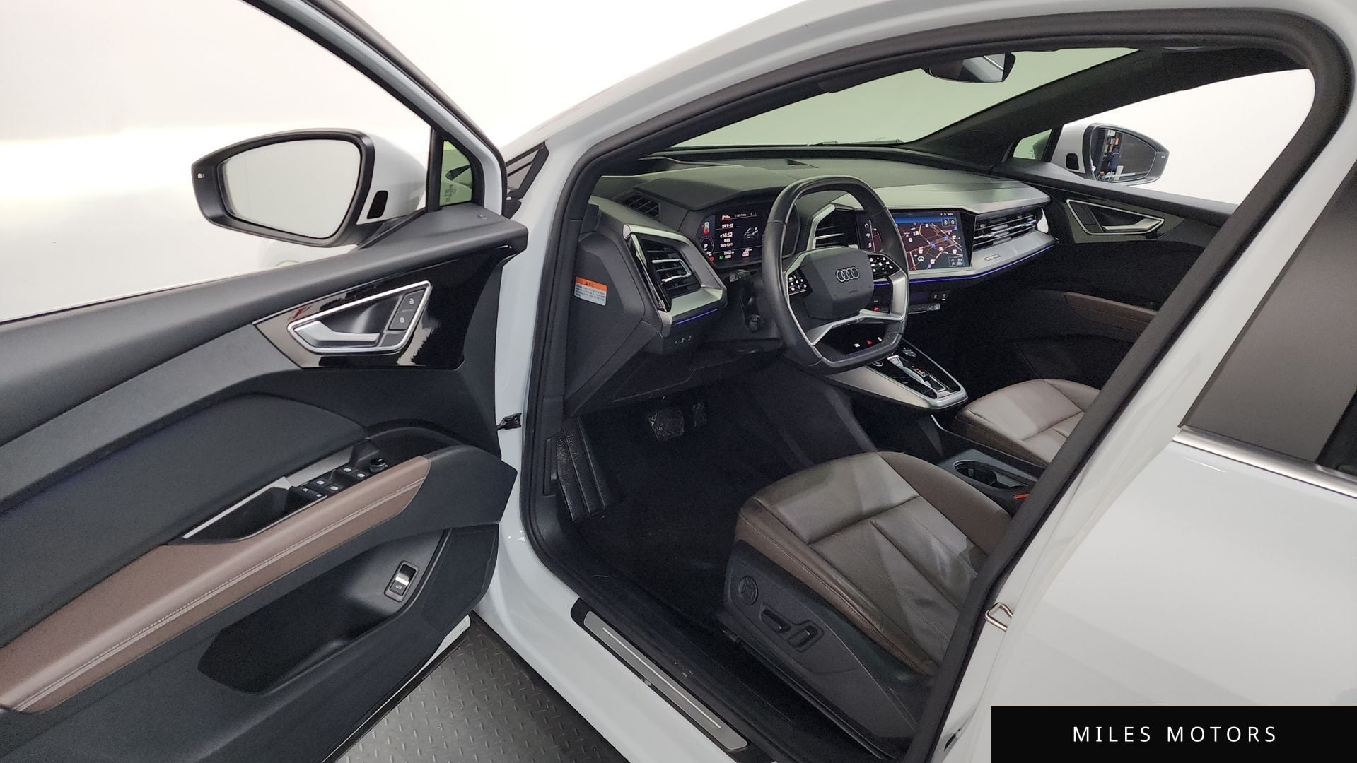 Audi Q4 e-tron 2023 — миниатюра 10