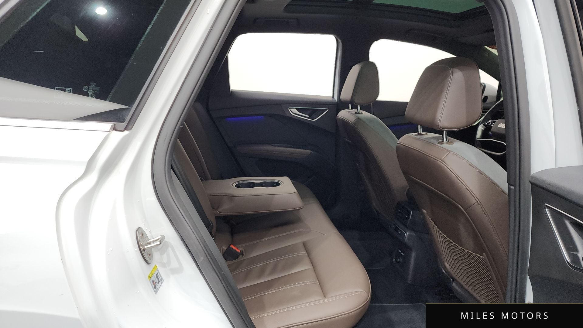 Audi Q4 e-tron 2023 — миниатюра 12