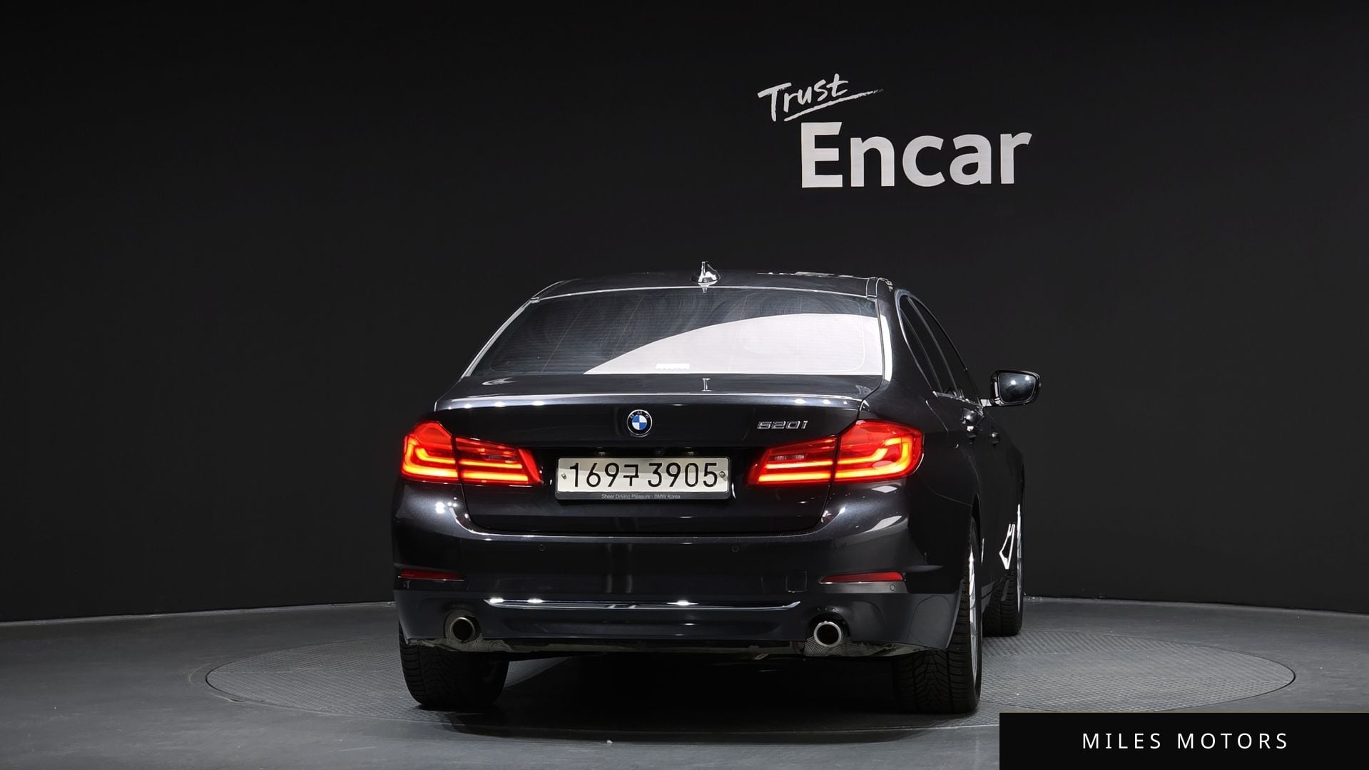 BMW 5 Series (G30) 2020 — миниатюра 4