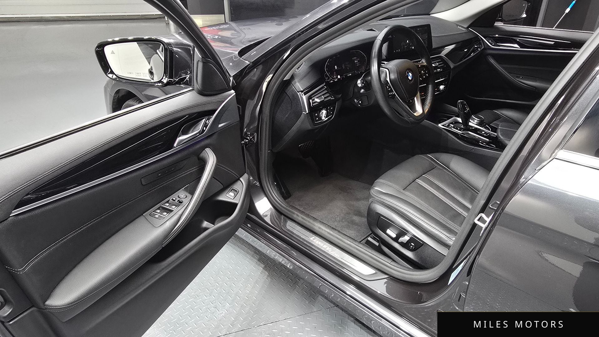 BMW 5 Series (G30) 2020 — миниатюра 12