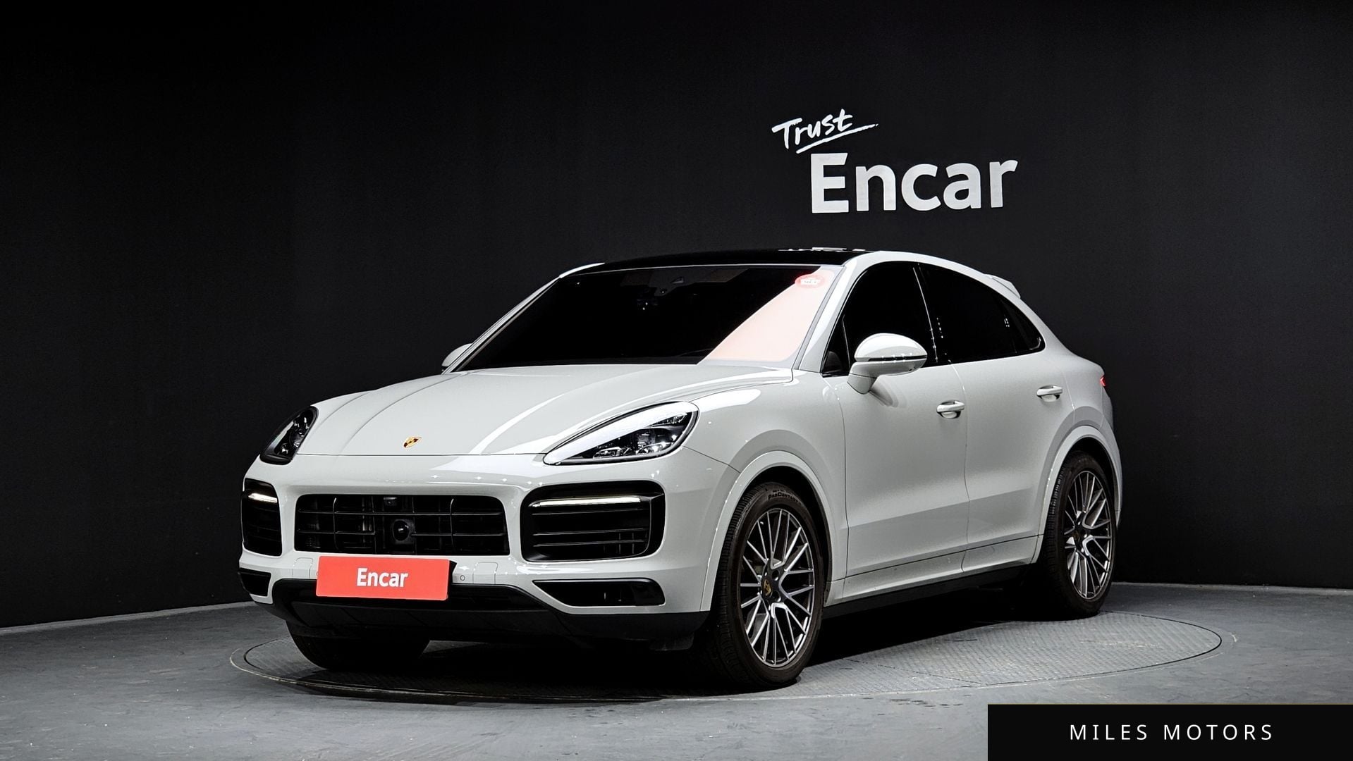 Porsche Cayenne 2023 — фото 1 из 12
