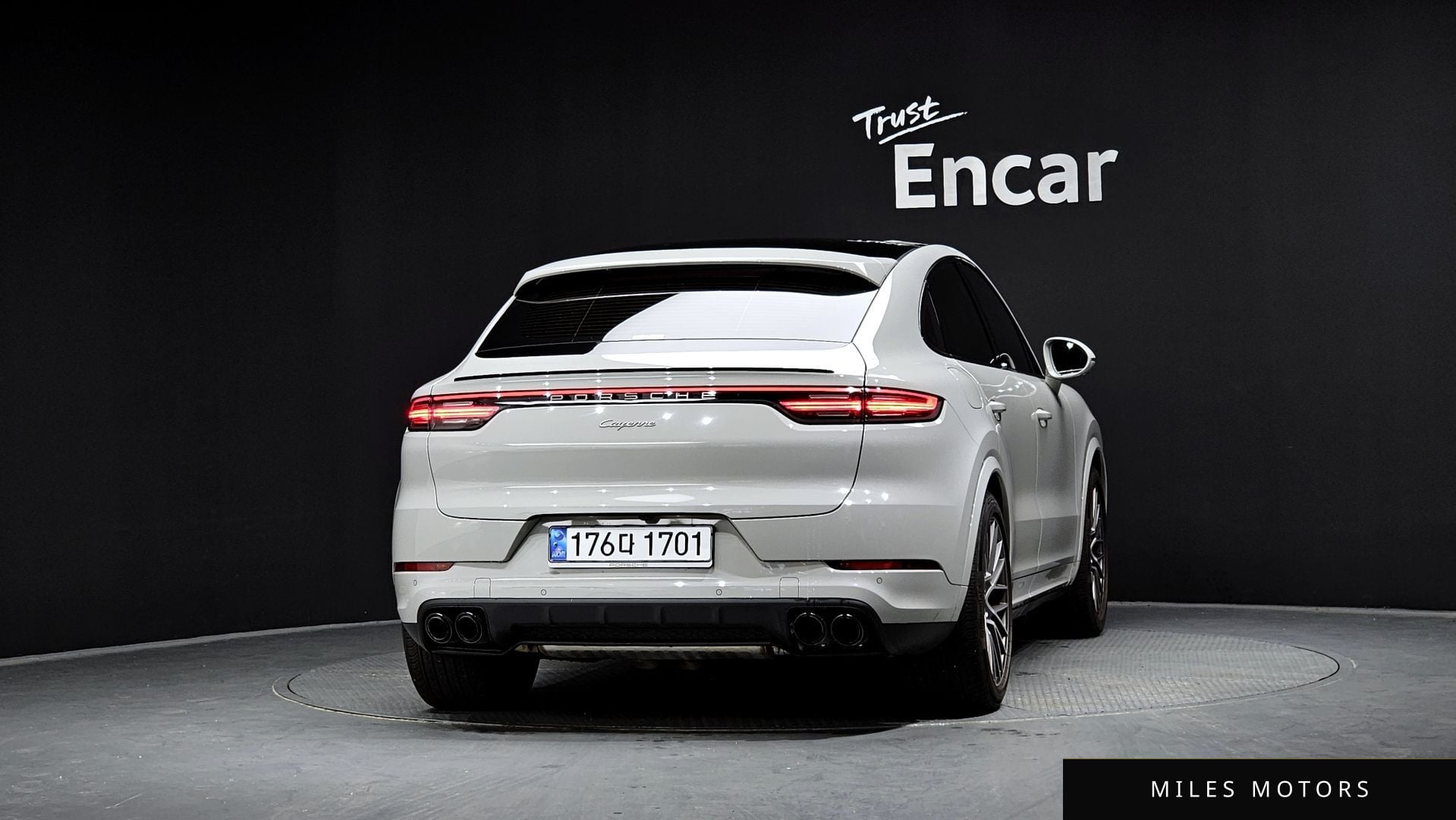 Porsche Cayenne 2023 — миниатюра 4