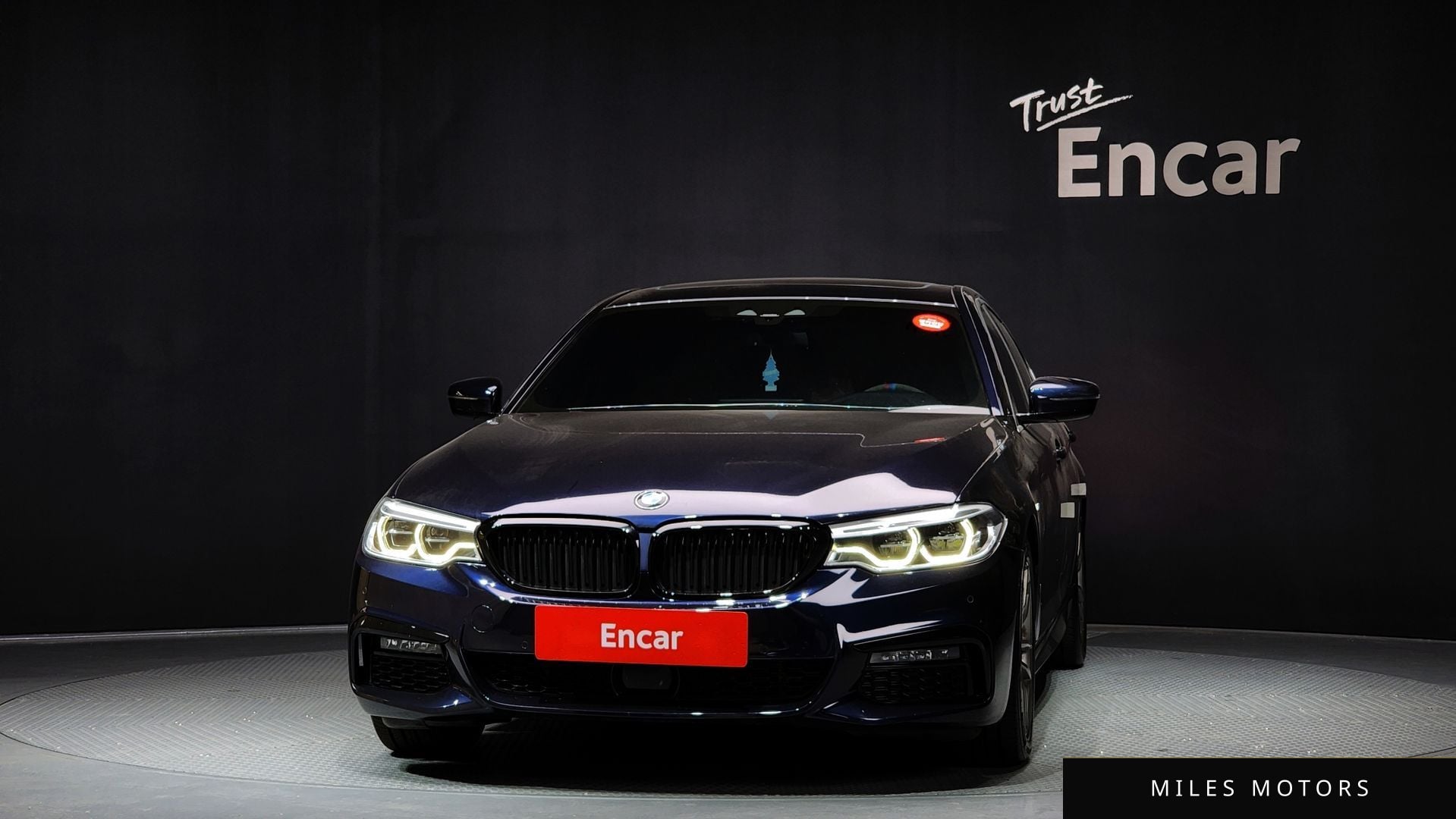 BMW 5 Series (G30) 2020 — миниатюра 3