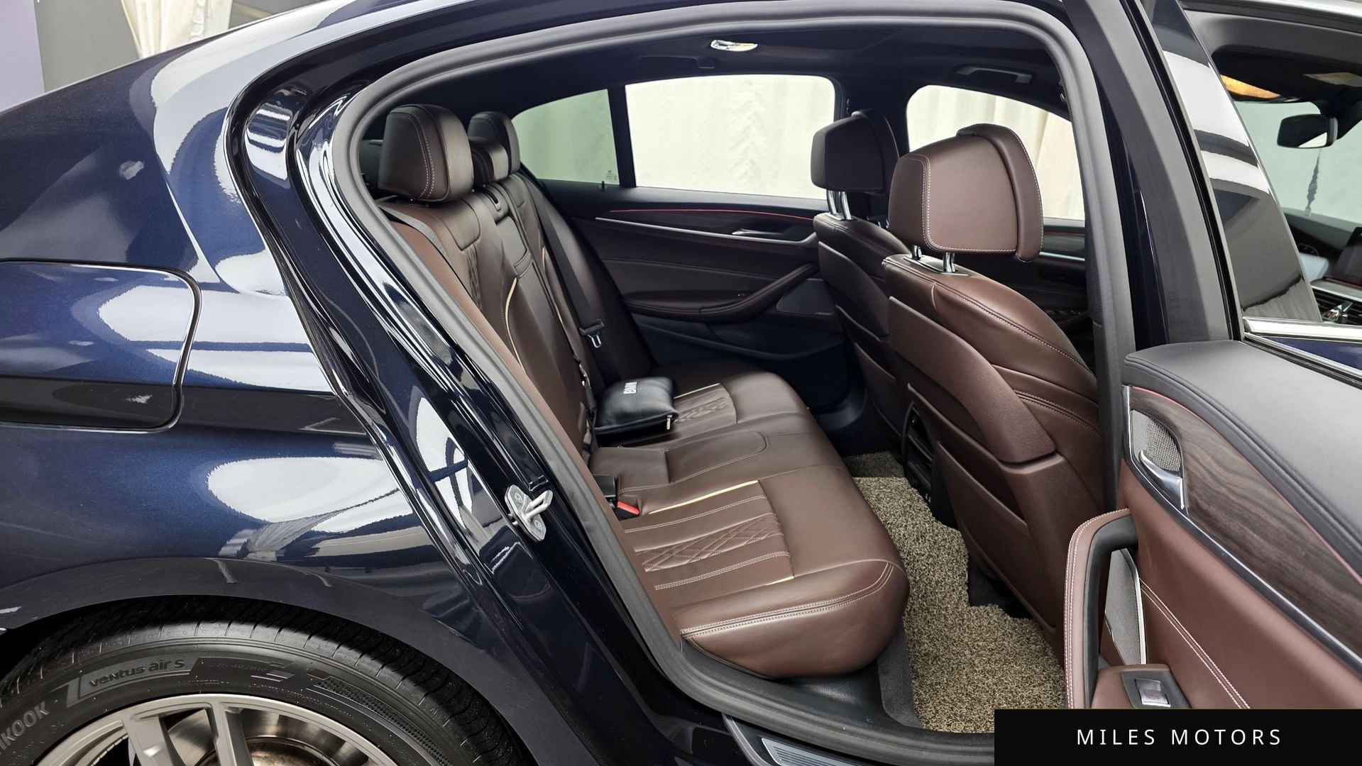 BMW 5 Series (G30) 2020 — миниатюра 12