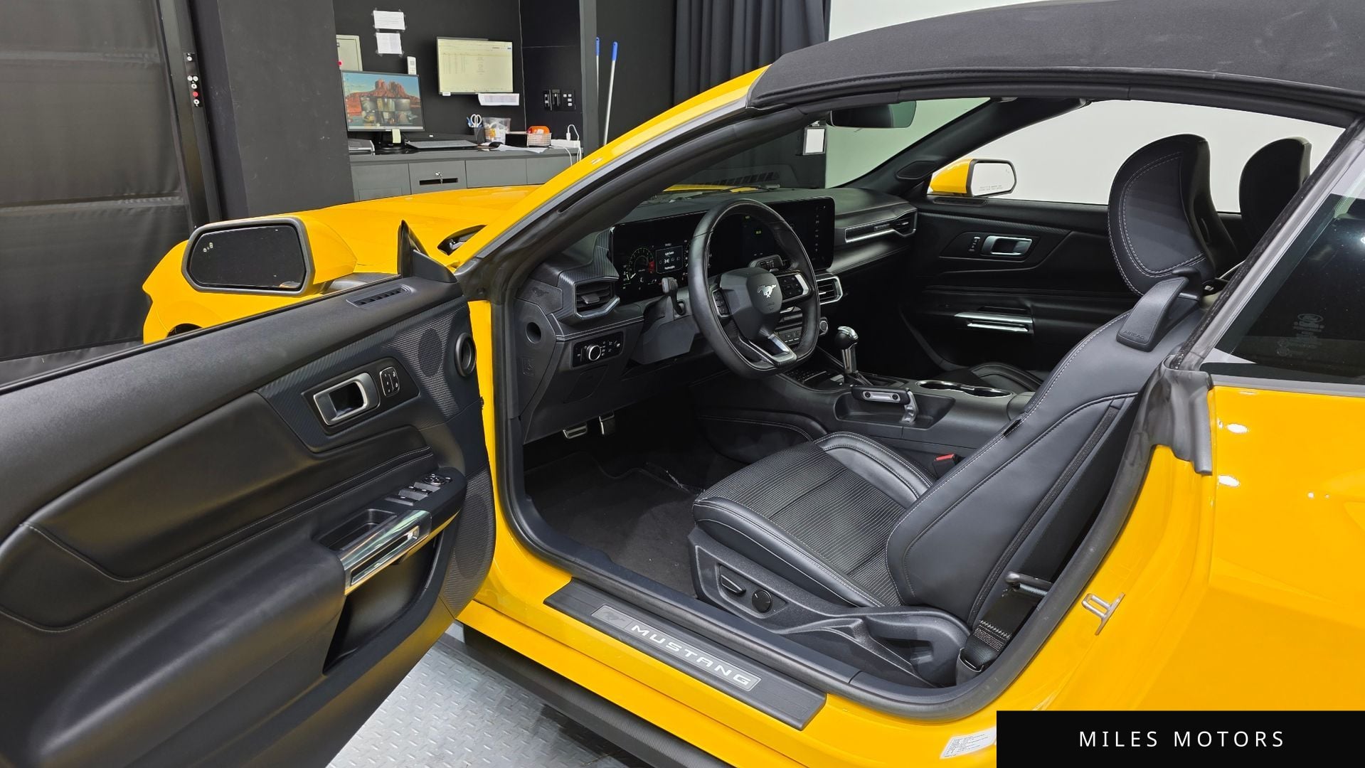 Ford Mustang 2024 — миниатюра 10