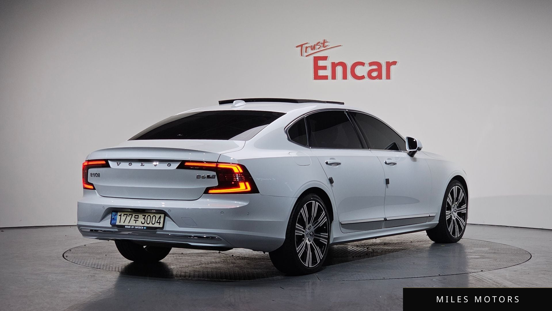 Volvo S90 2023 — миниатюра 2