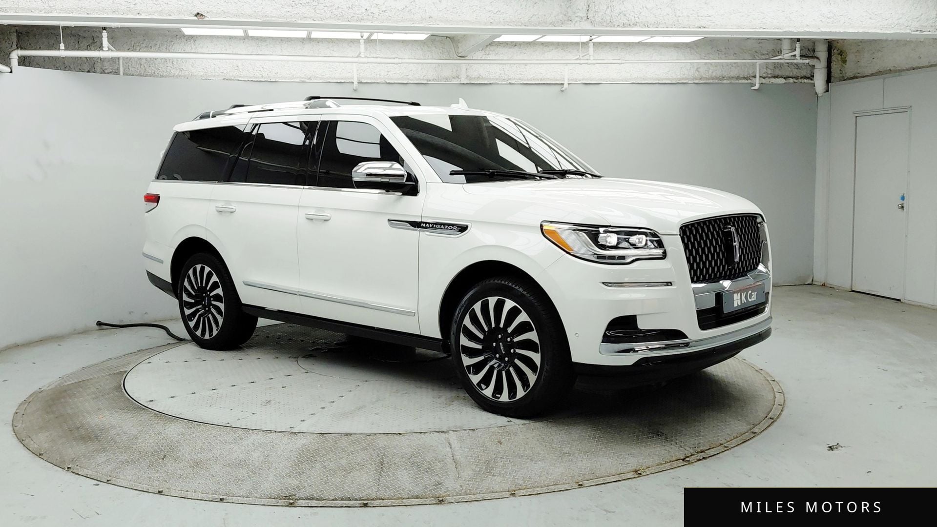 Lincoln Navigator 2023 — миниатюра 3