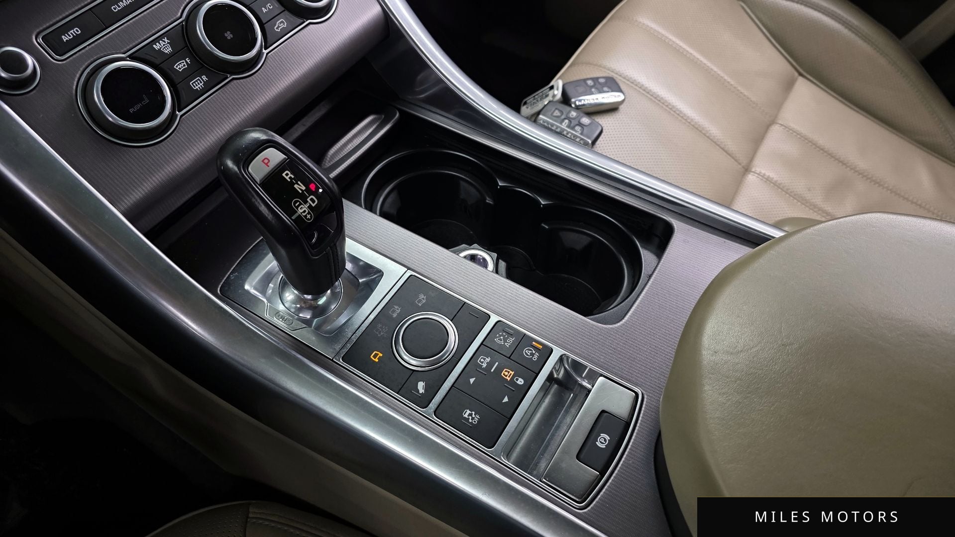 Land Rover Range Rover Sport 2016 — миниатюра 9
