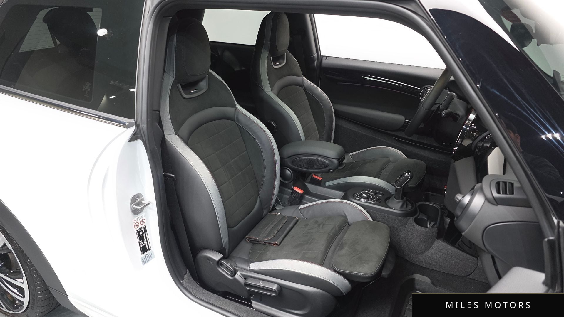 MINI Cooper S 2024 — миниатюра 10