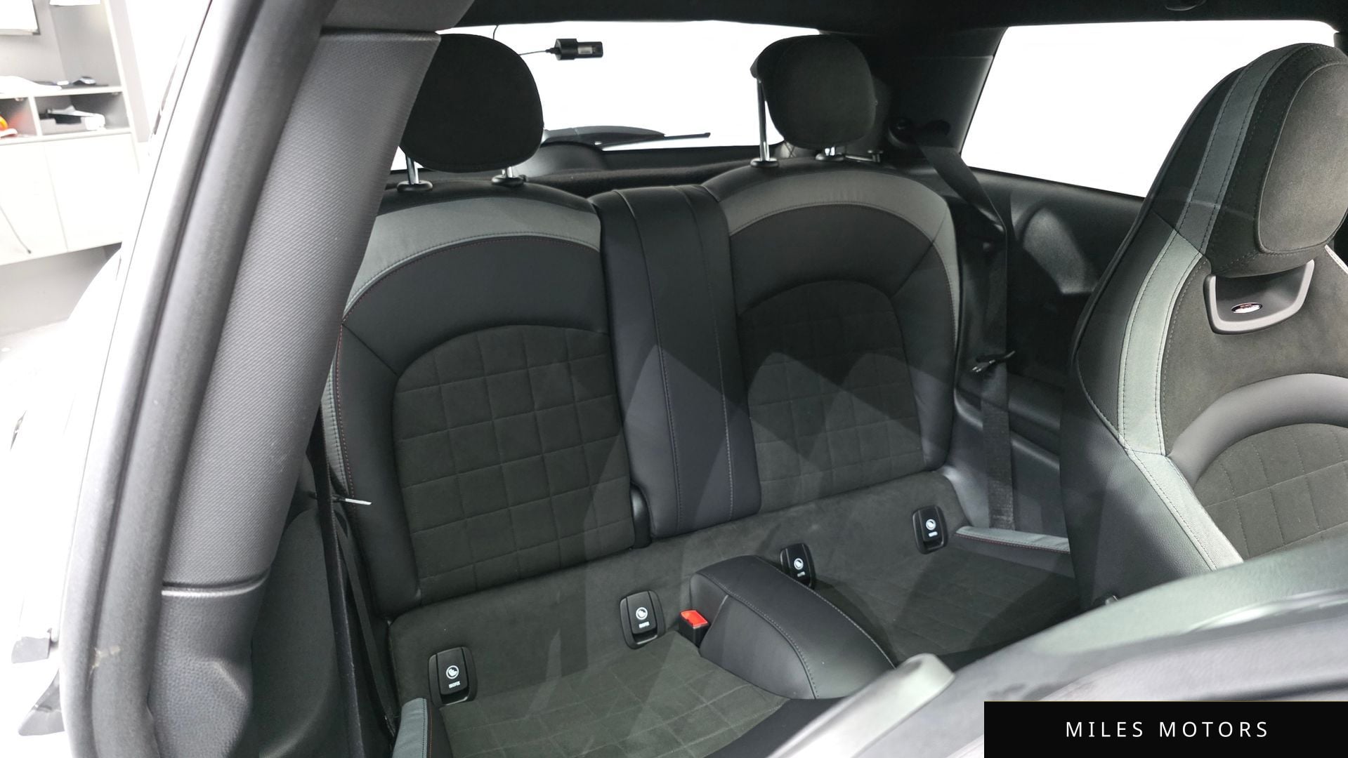 MINI Cooper S 2024 — миниатюра 11