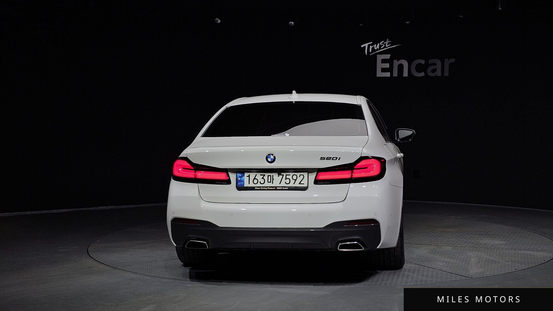 BMW 5 Series (G30) 2022 — миниатюра 4