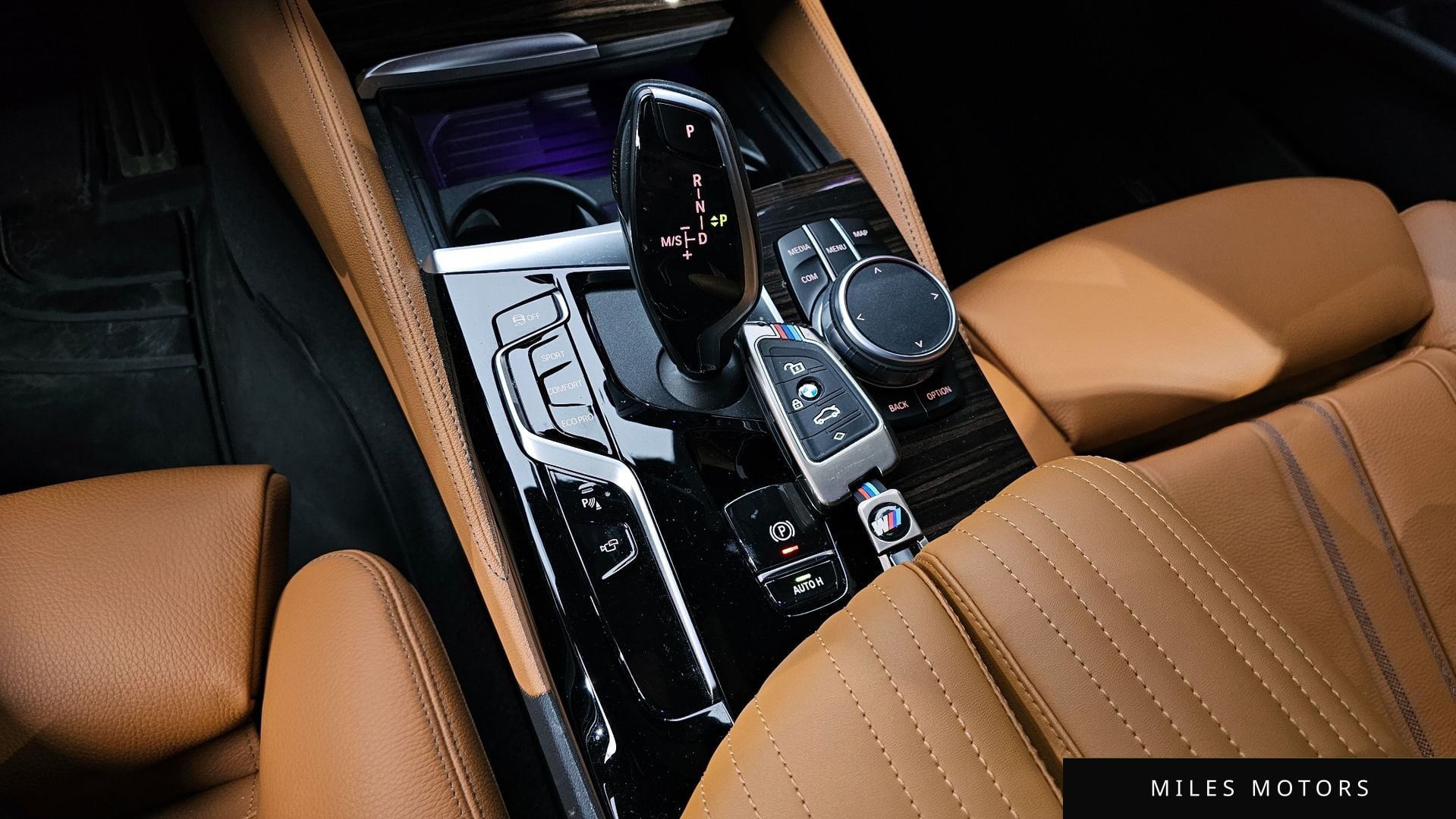 BMW 5 Series (G30) 2022 — миниатюра 9